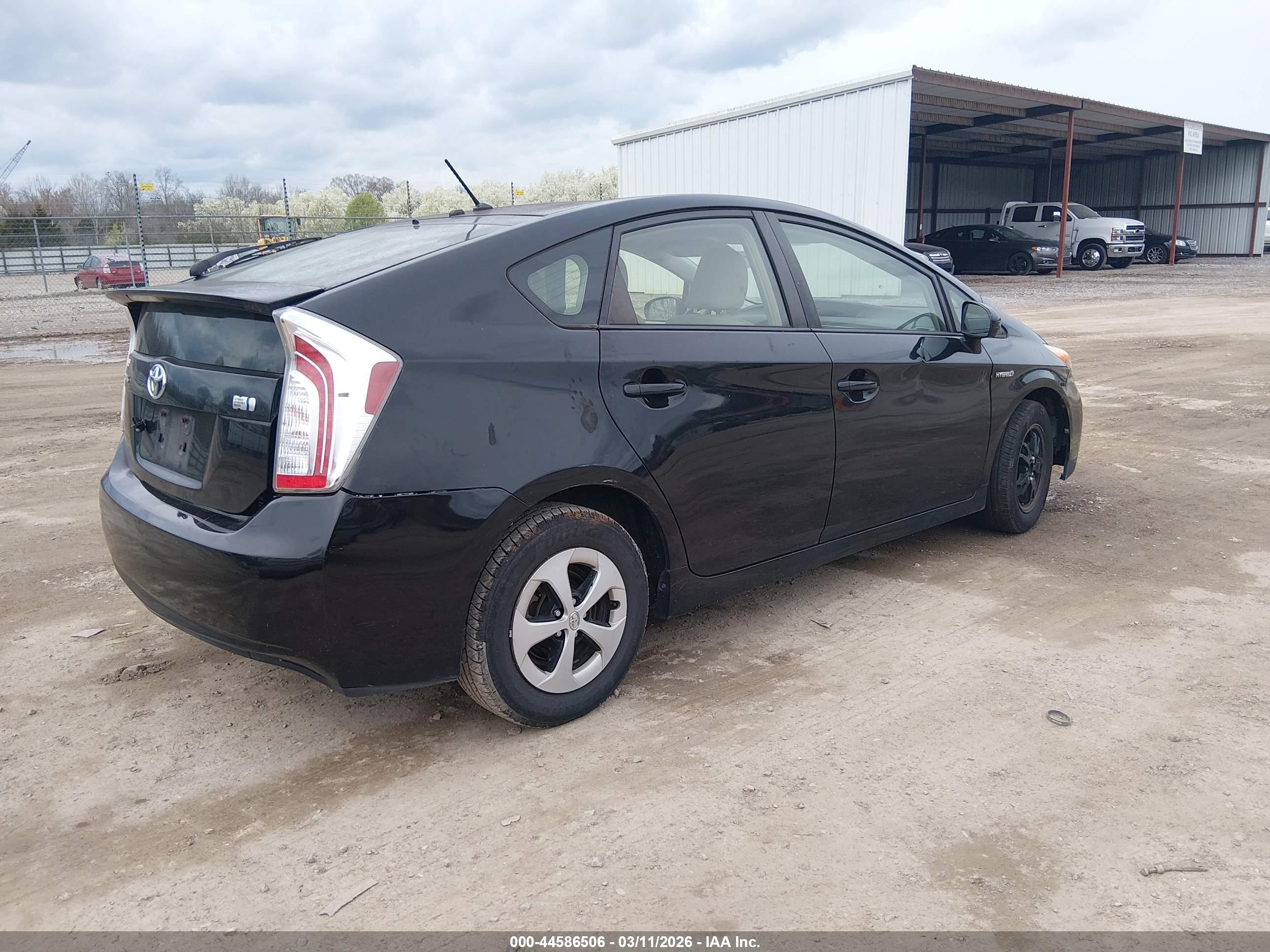 TOYOTA PRIUS image 4
