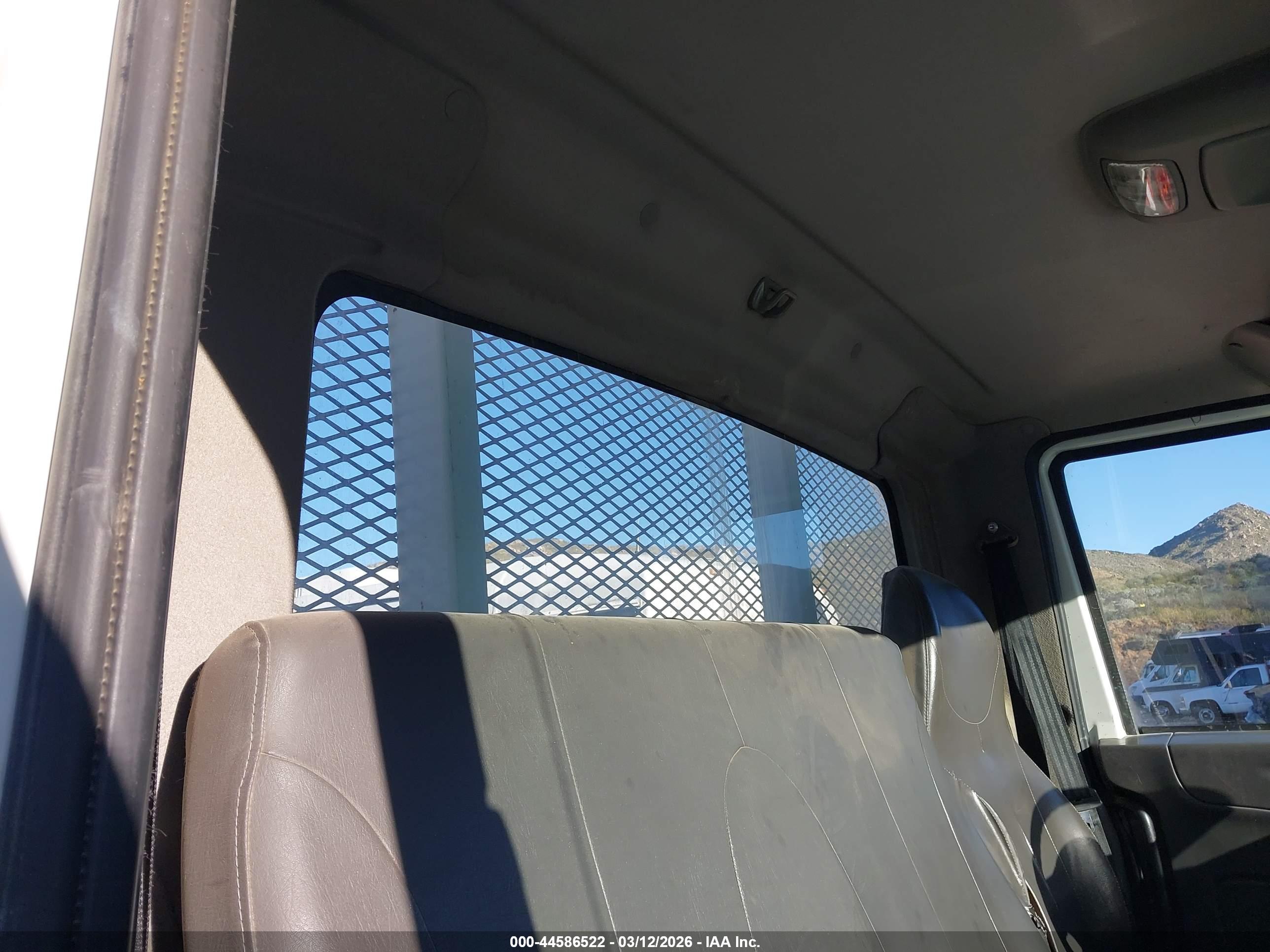 INTERNATIONAL 4000 image 7