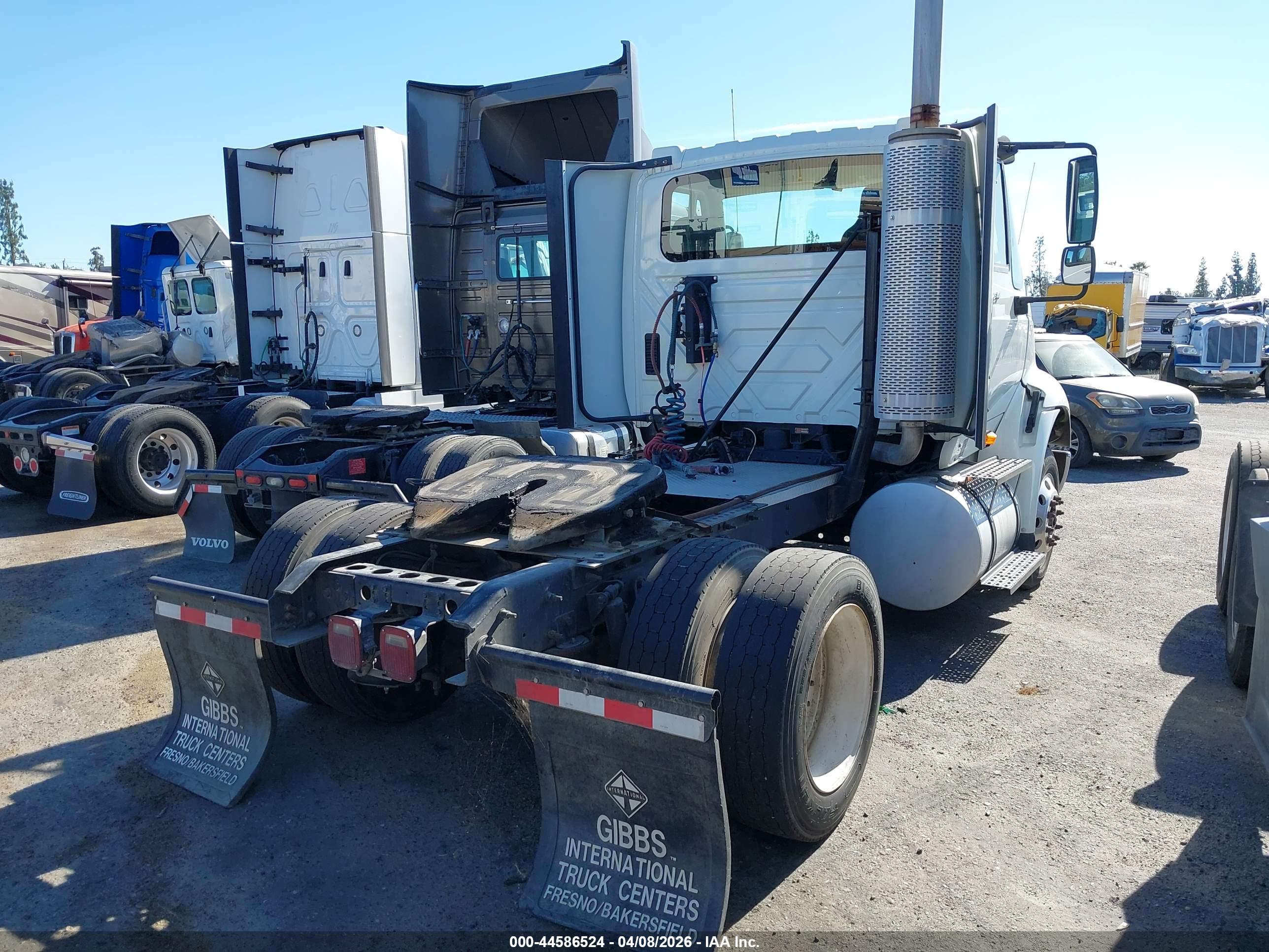 INTERNATIONAL 8000 image 4