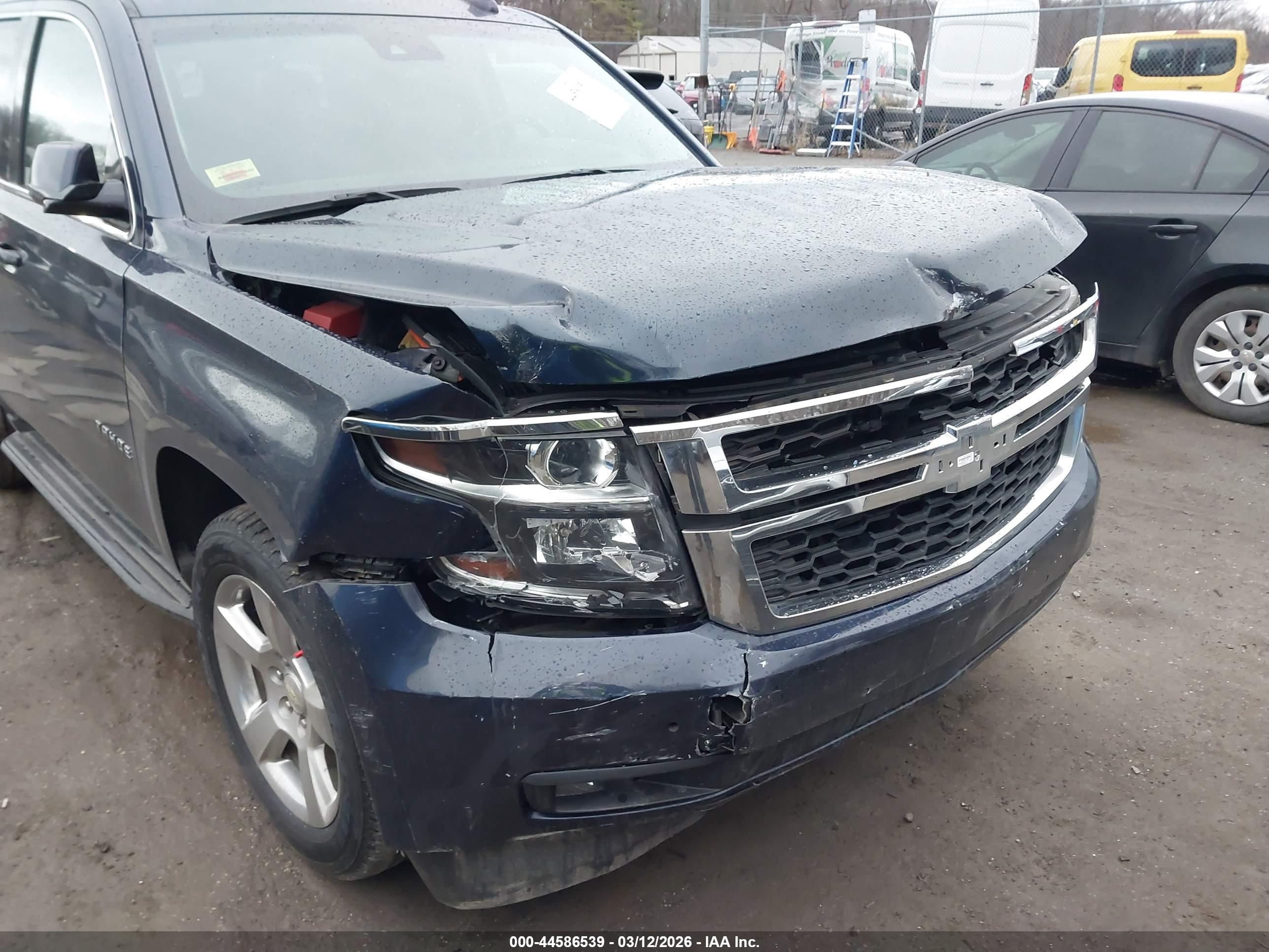 CHEVROLET TAHOE image 6