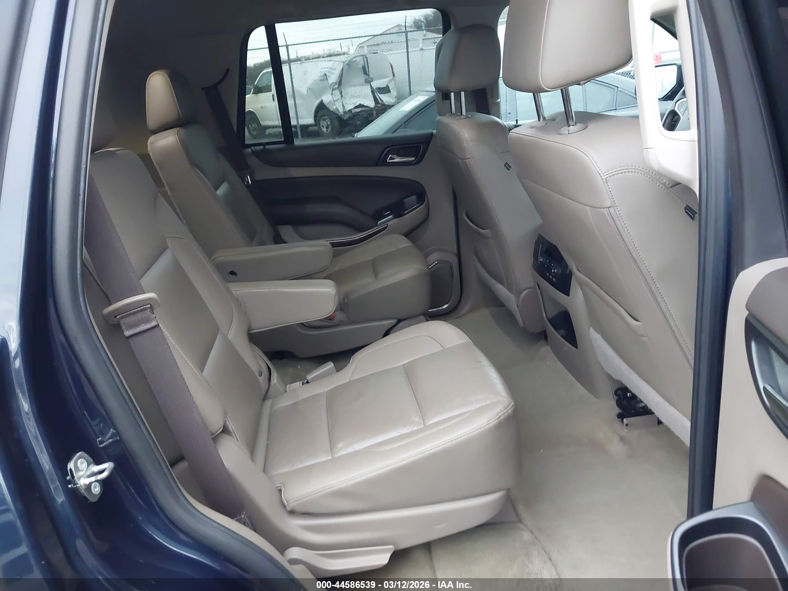 CHEVROLET TAHOE image 8