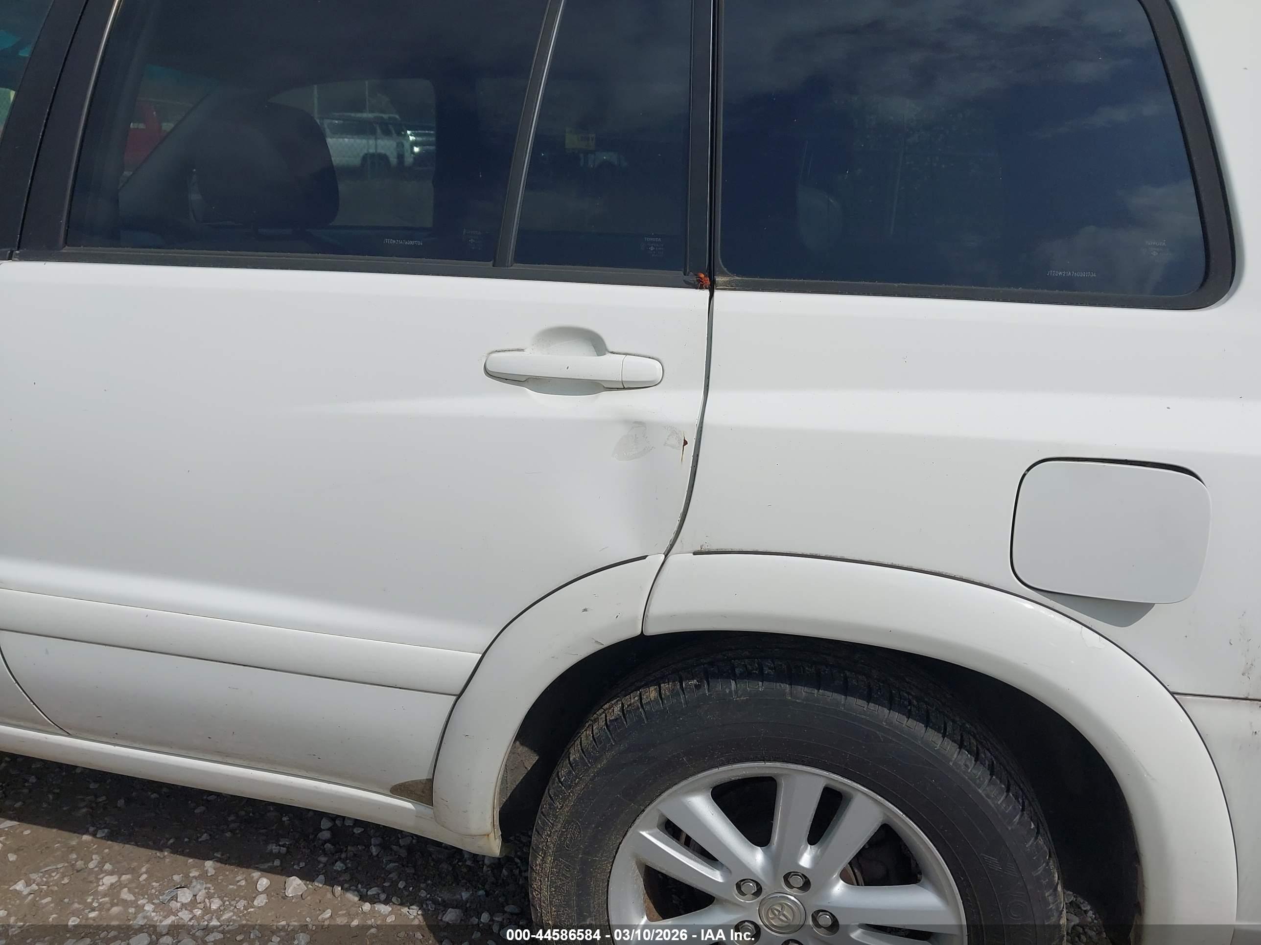 TOYOTA HIGHLANDER image 6
