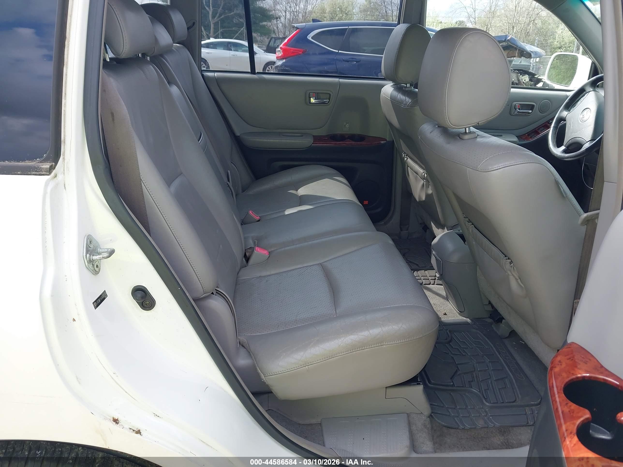TOYOTA HIGHLANDER image 8