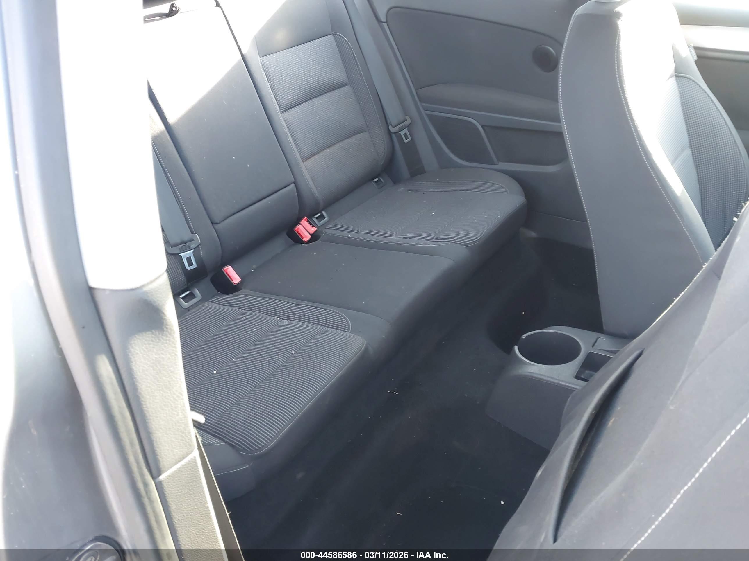 VOLKSWAGEN GOLF image 8