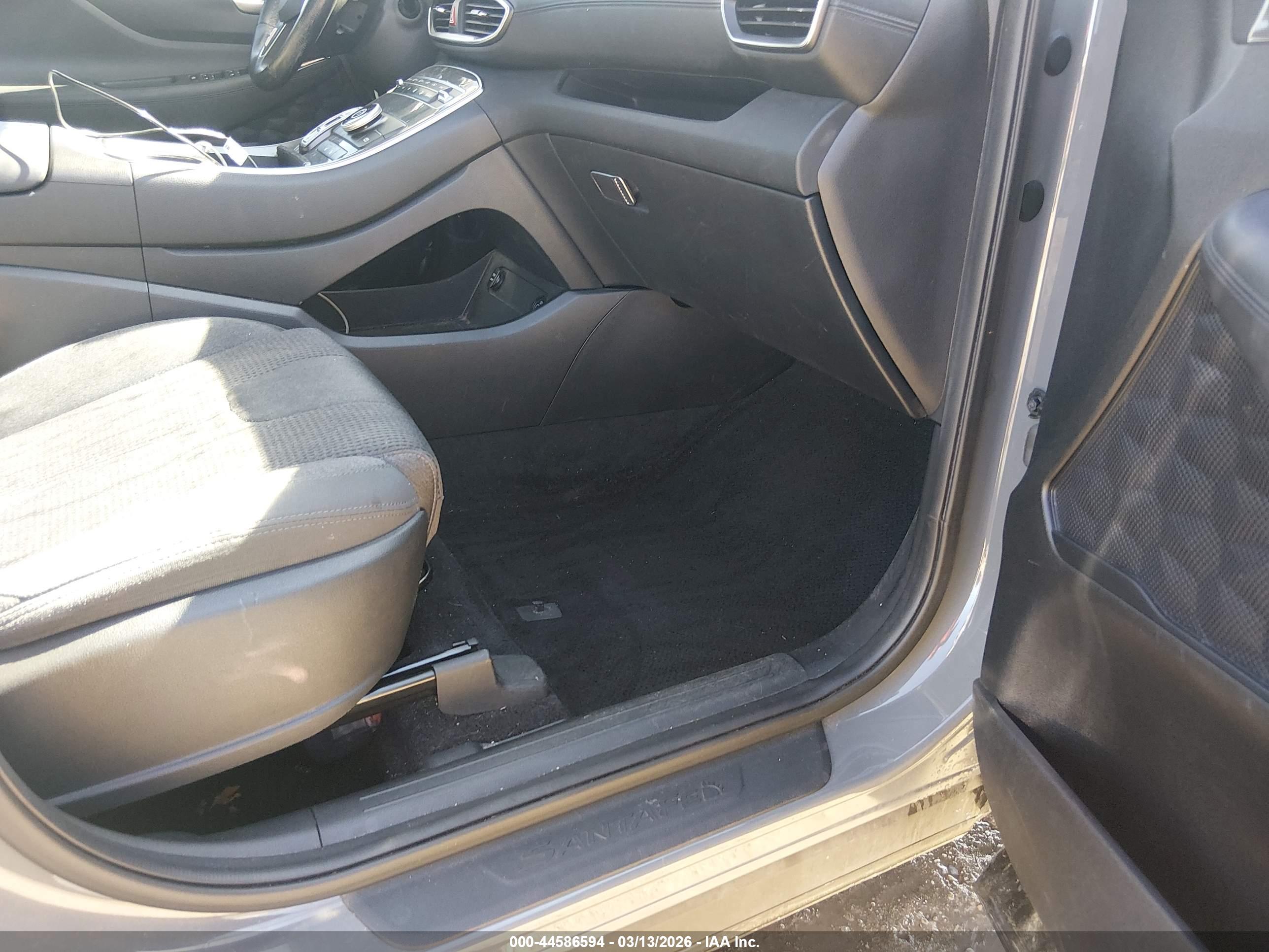 HYUNDAI SANTA image 5