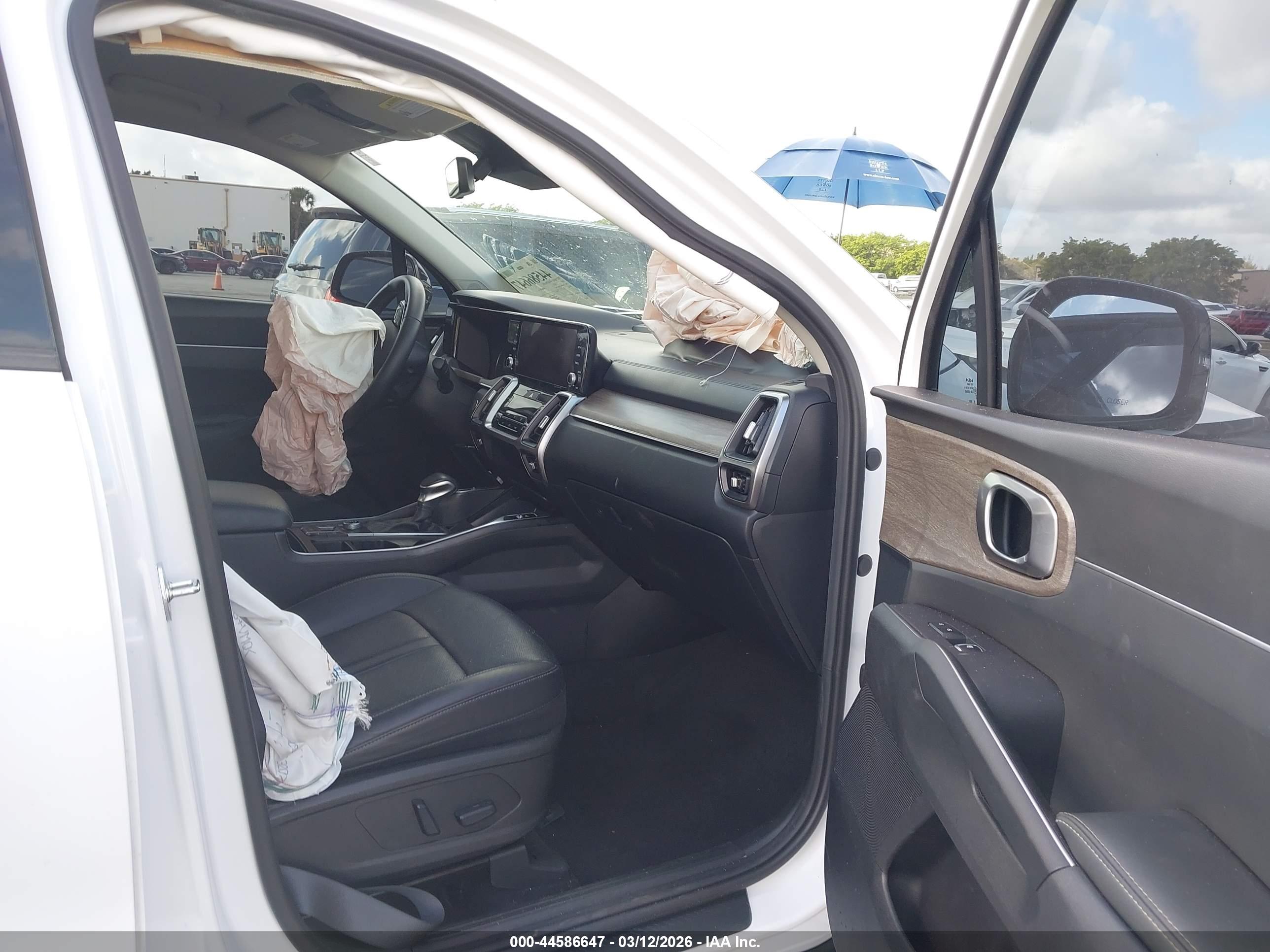 KIA SORENTO image 5