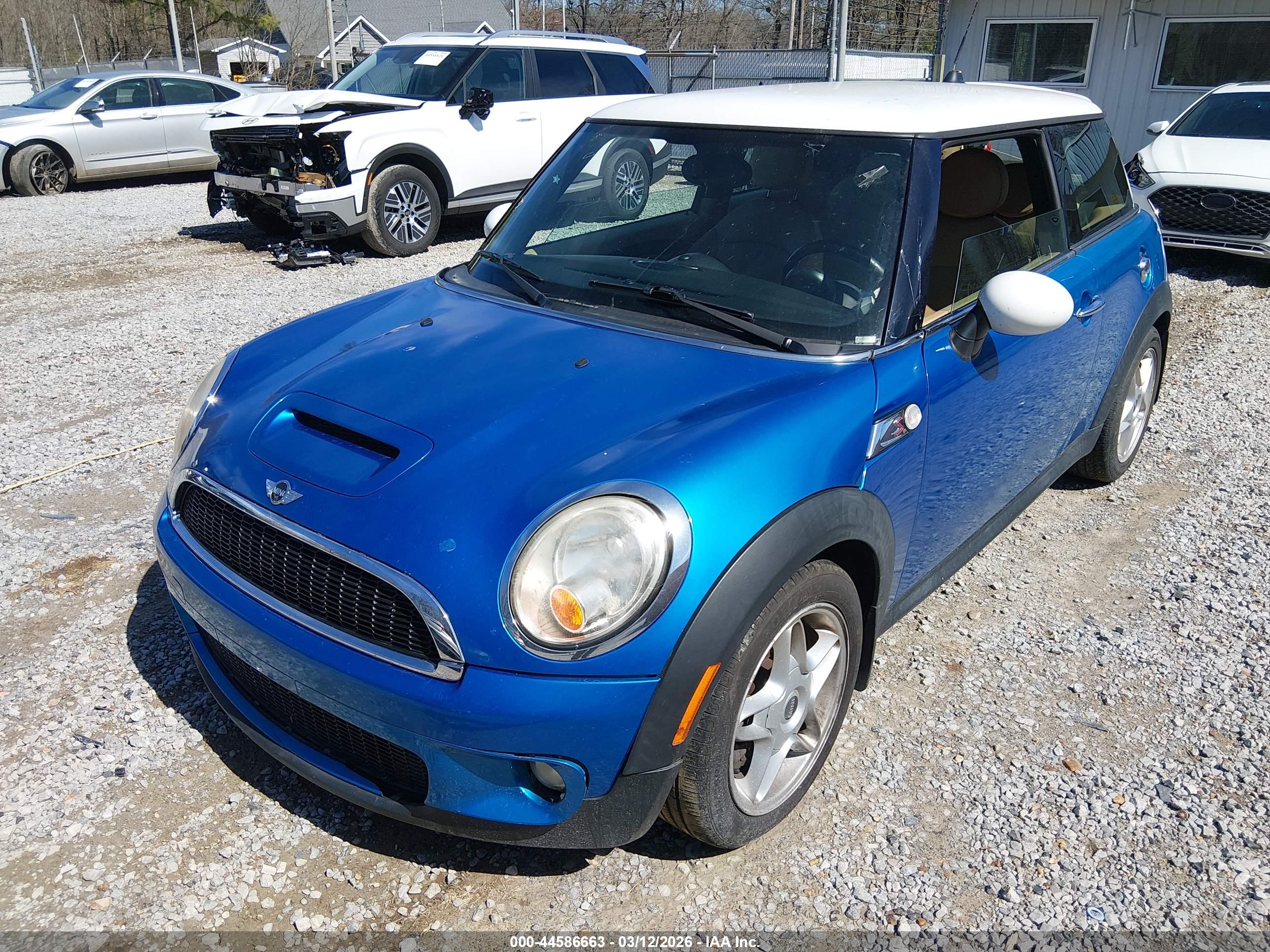 MINI COOPER image 6