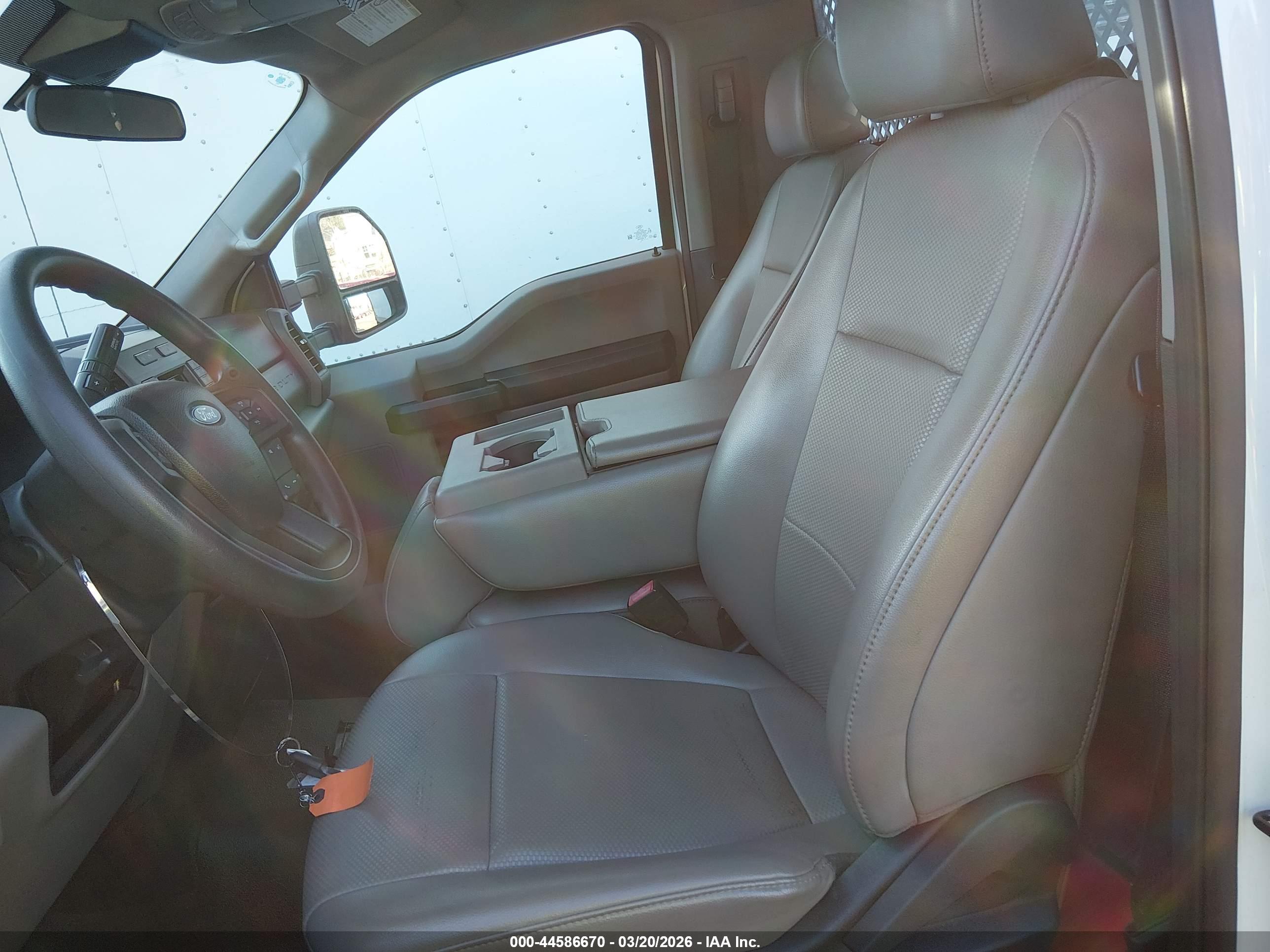 FORD F-450 image 7
