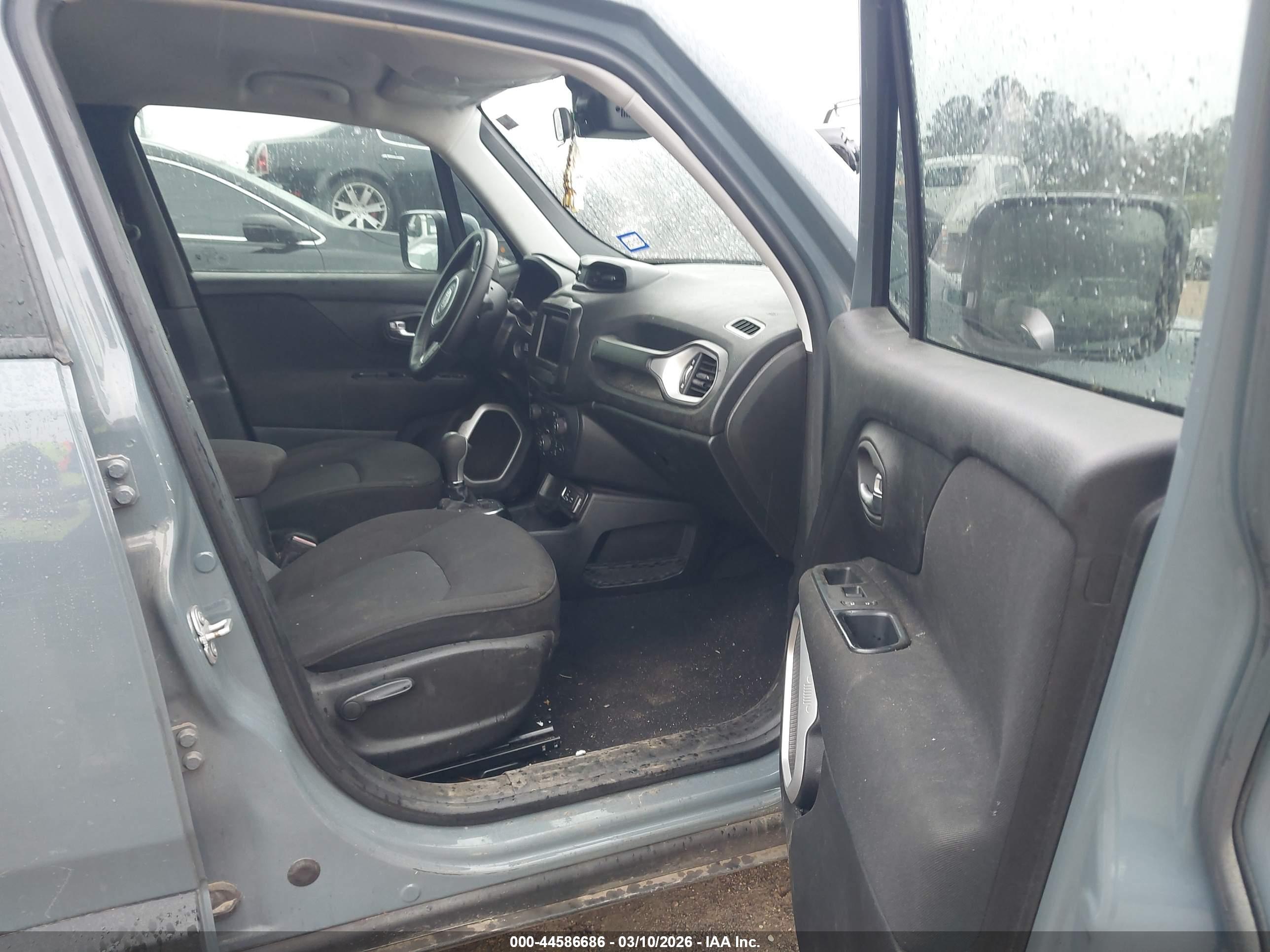JEEP RENEGADE image 5