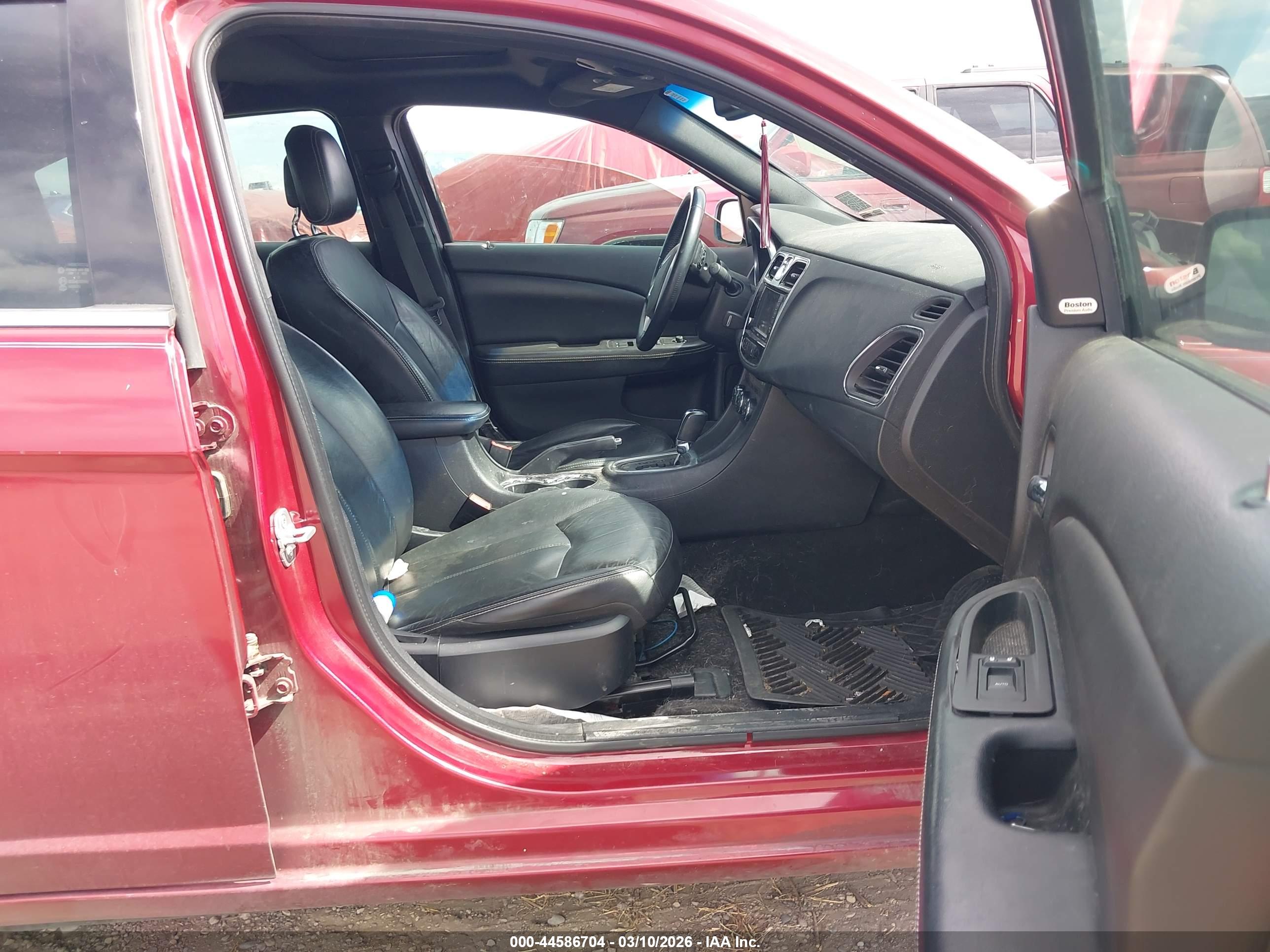CHRYSLER 200 image 5