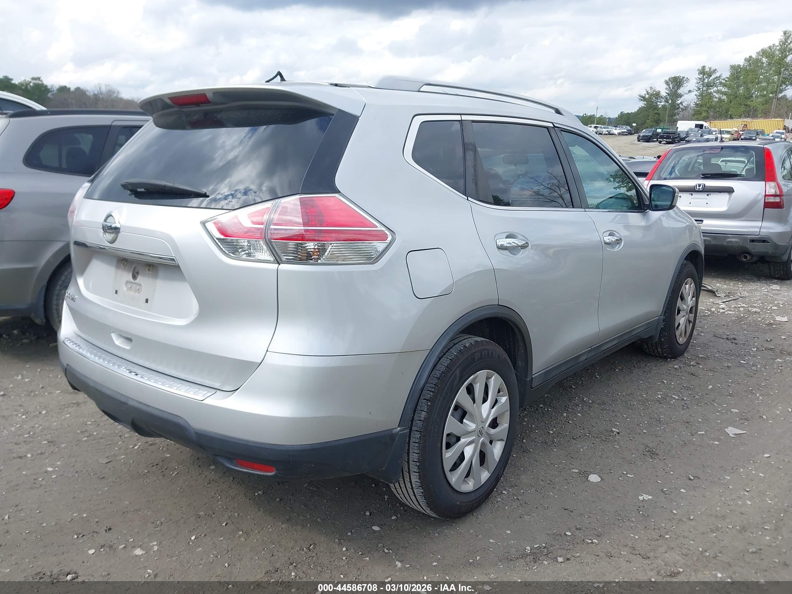 NISSAN ROGUE image 4