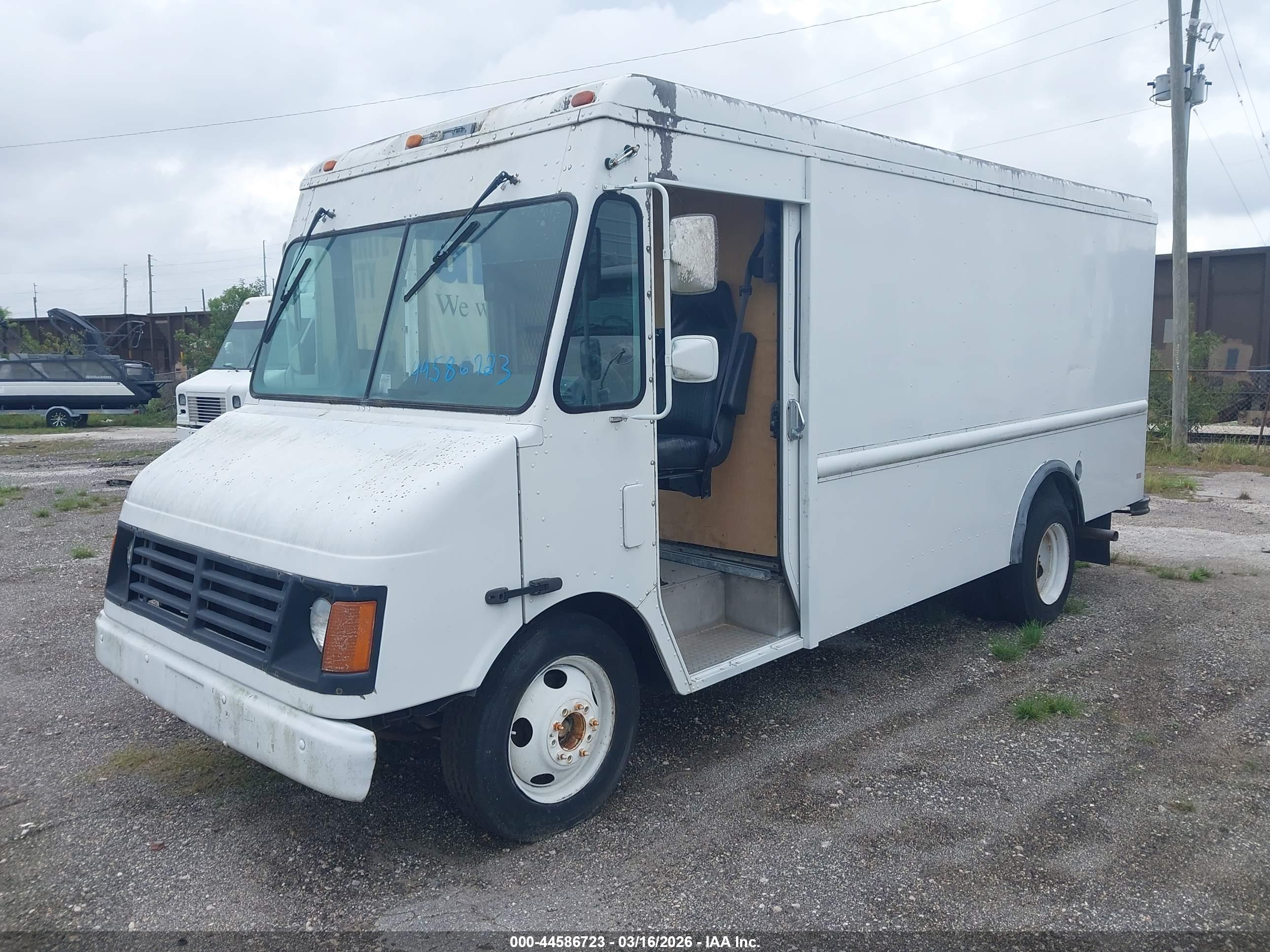 WORKHORSE CUSTOM image 2