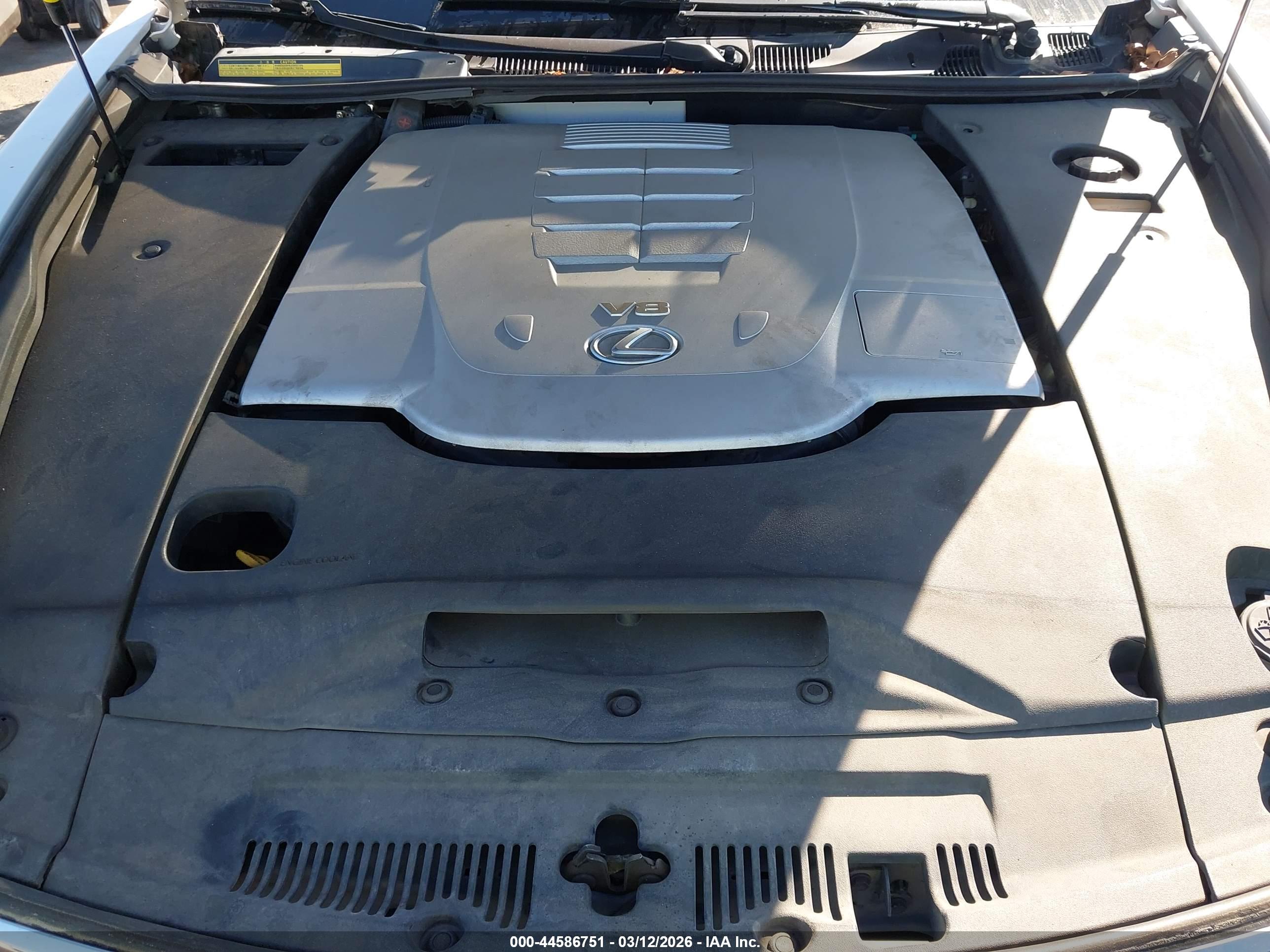 LEXUS LS image 10