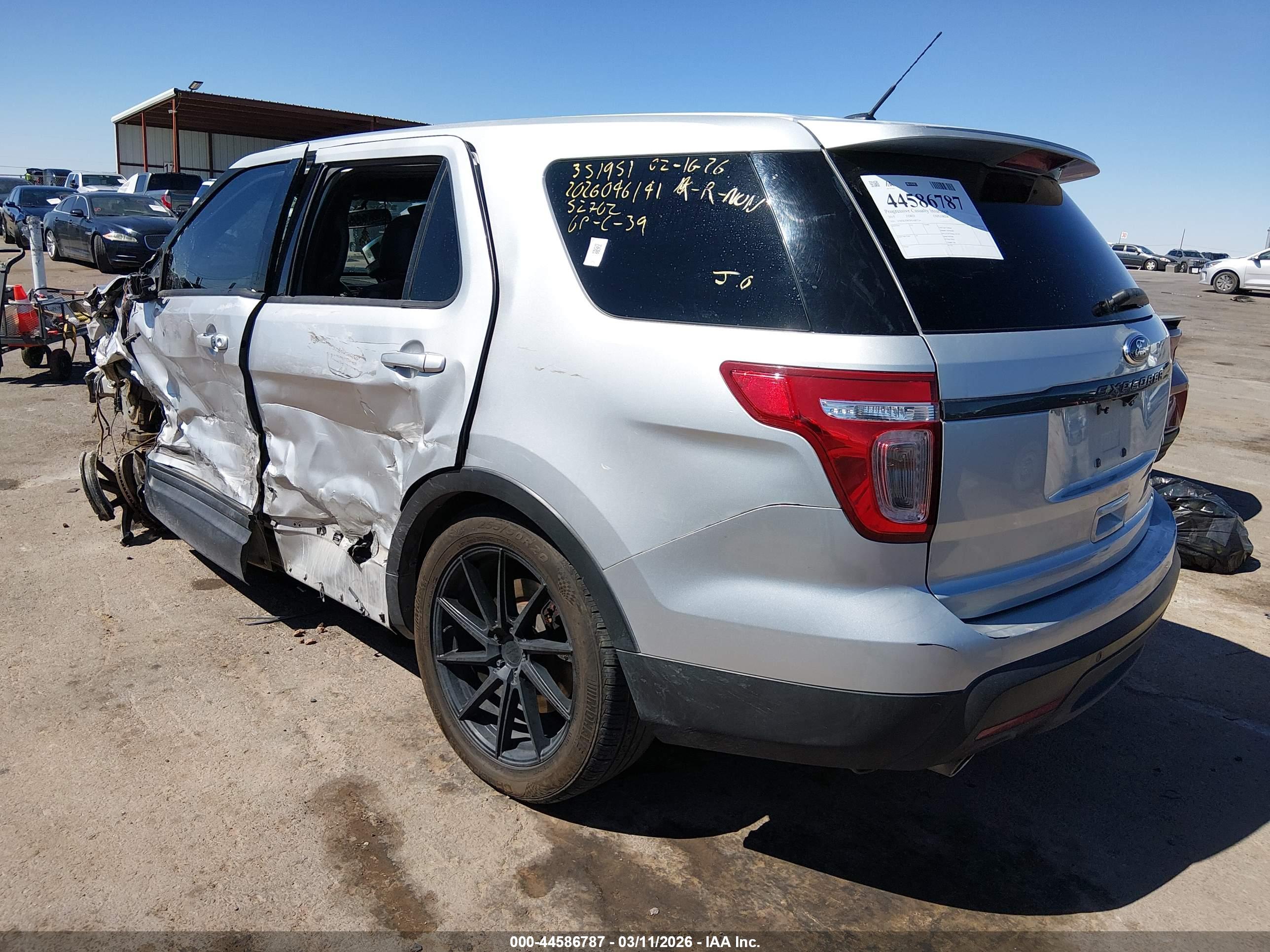 FORD EXPLORER image 3