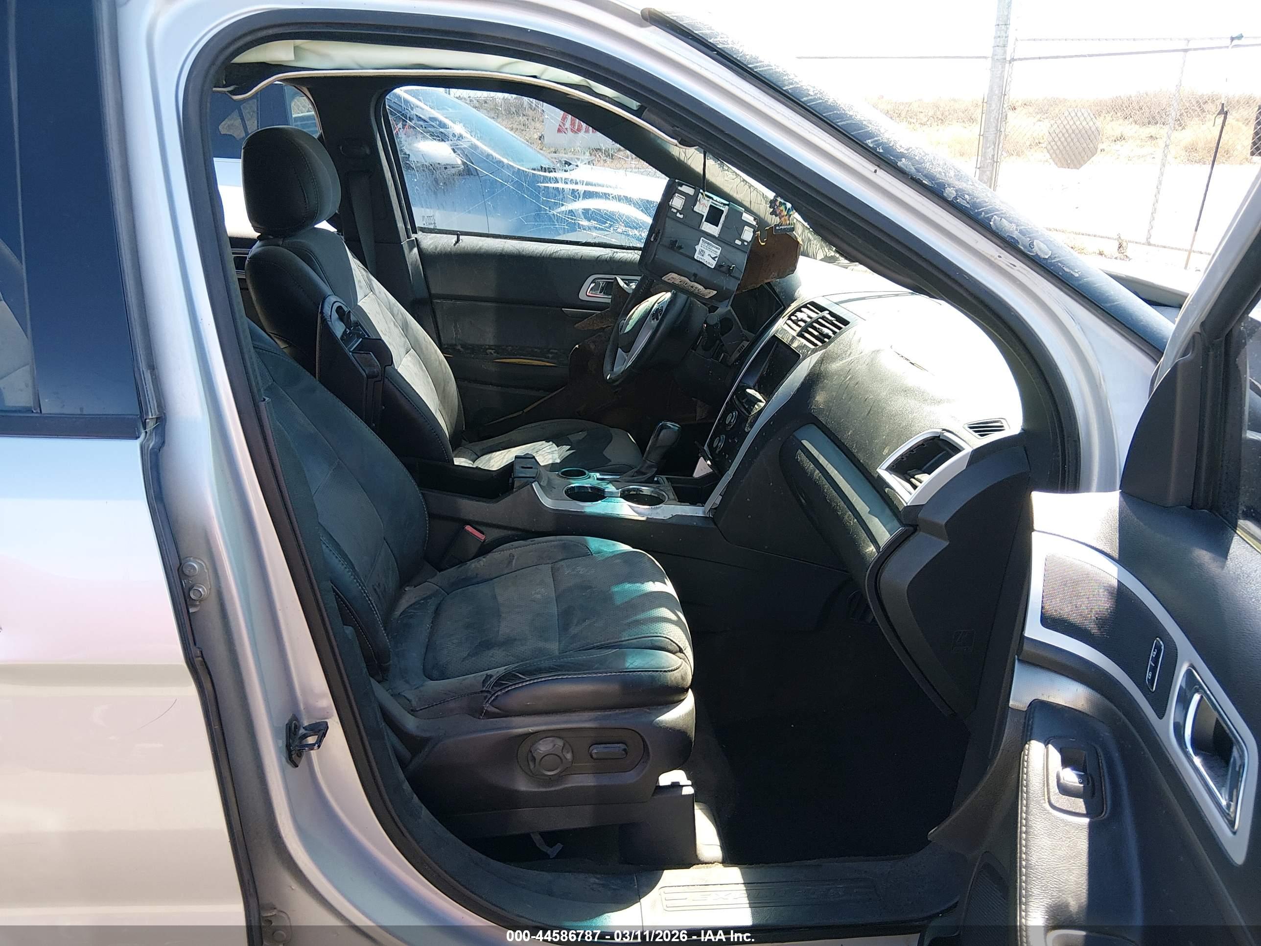 FORD EXPLORER image 5