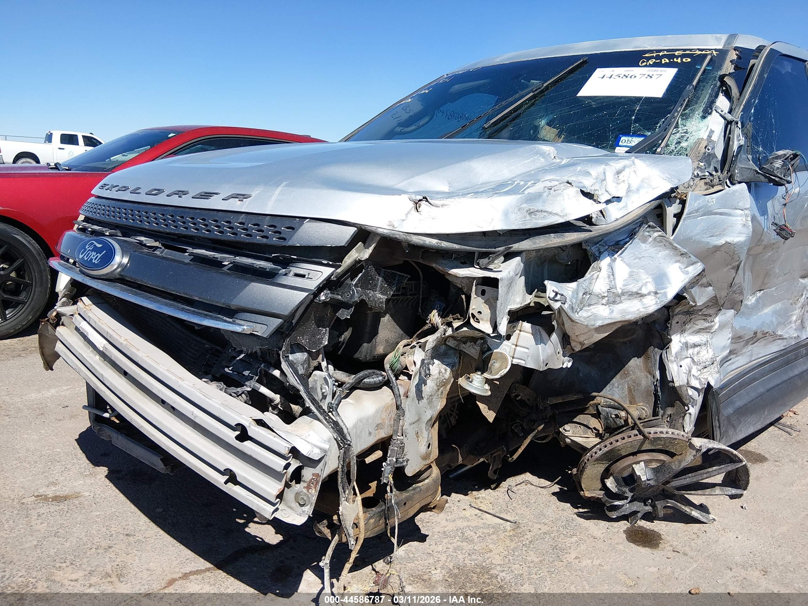 FORD EXPLORER image 6