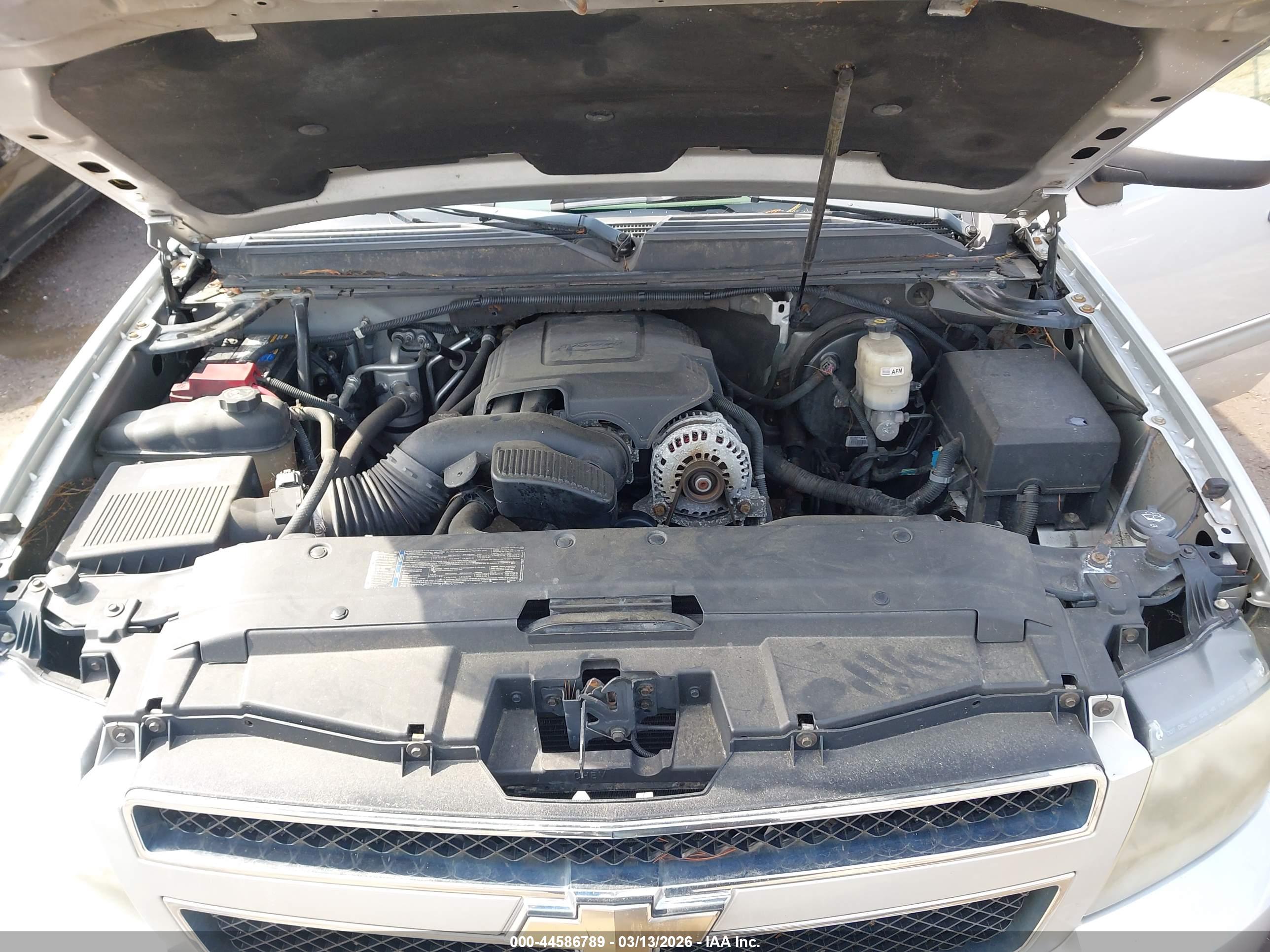 CHEVROLET TAHOE image 10