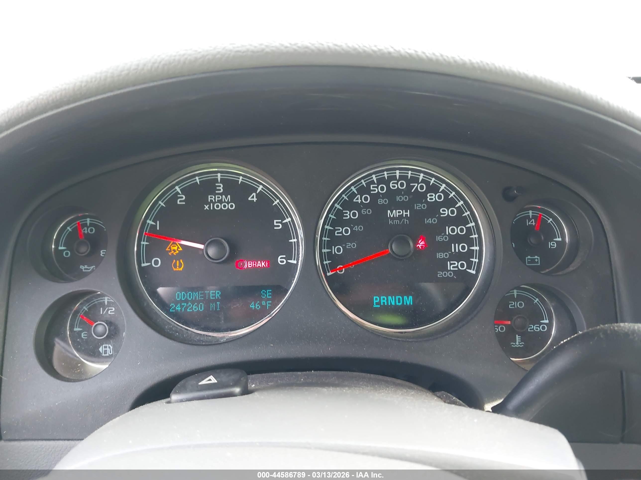 CHEVROLET TAHOE image 7