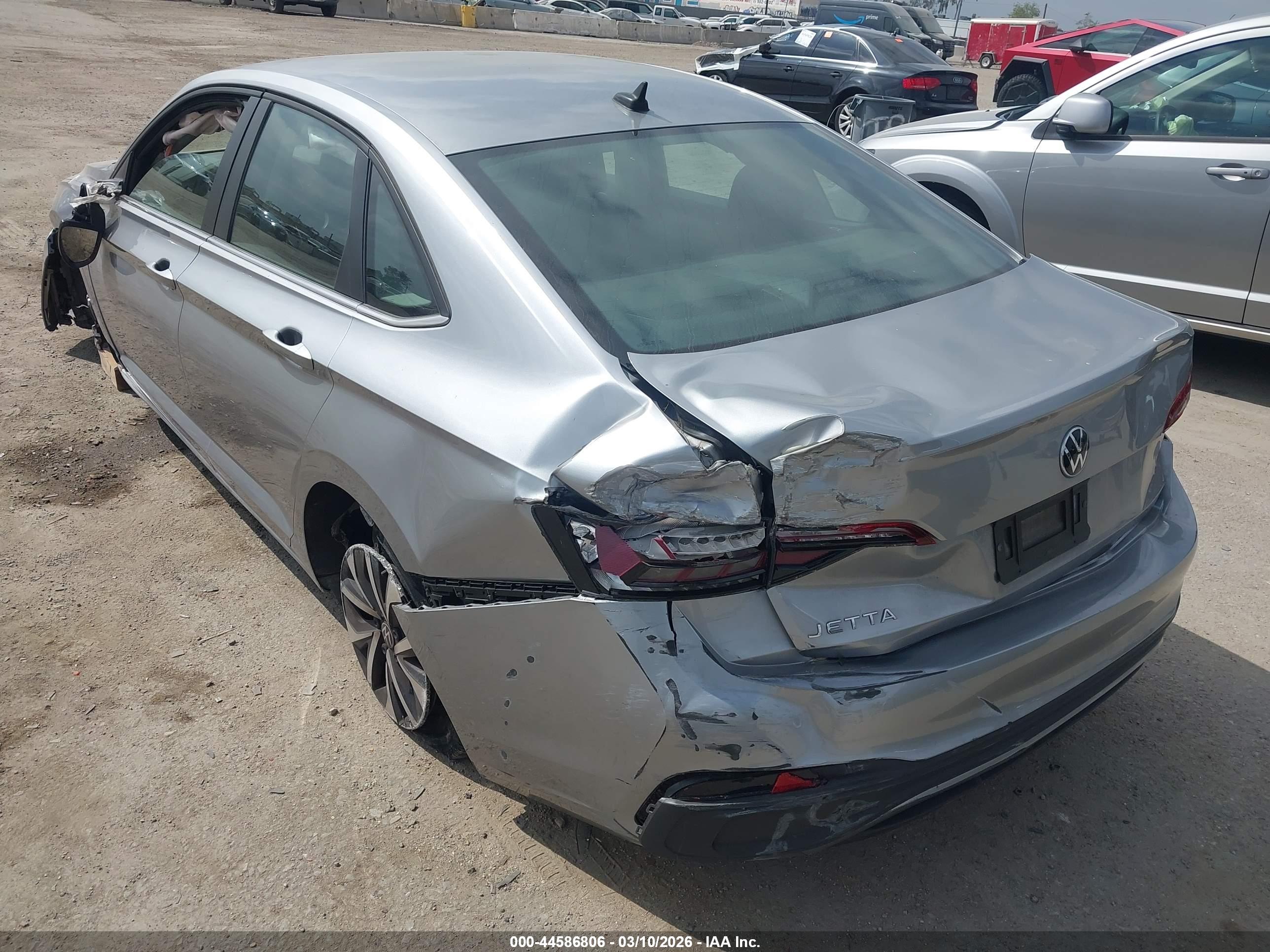 VOLKSWAGEN JETTA image 3