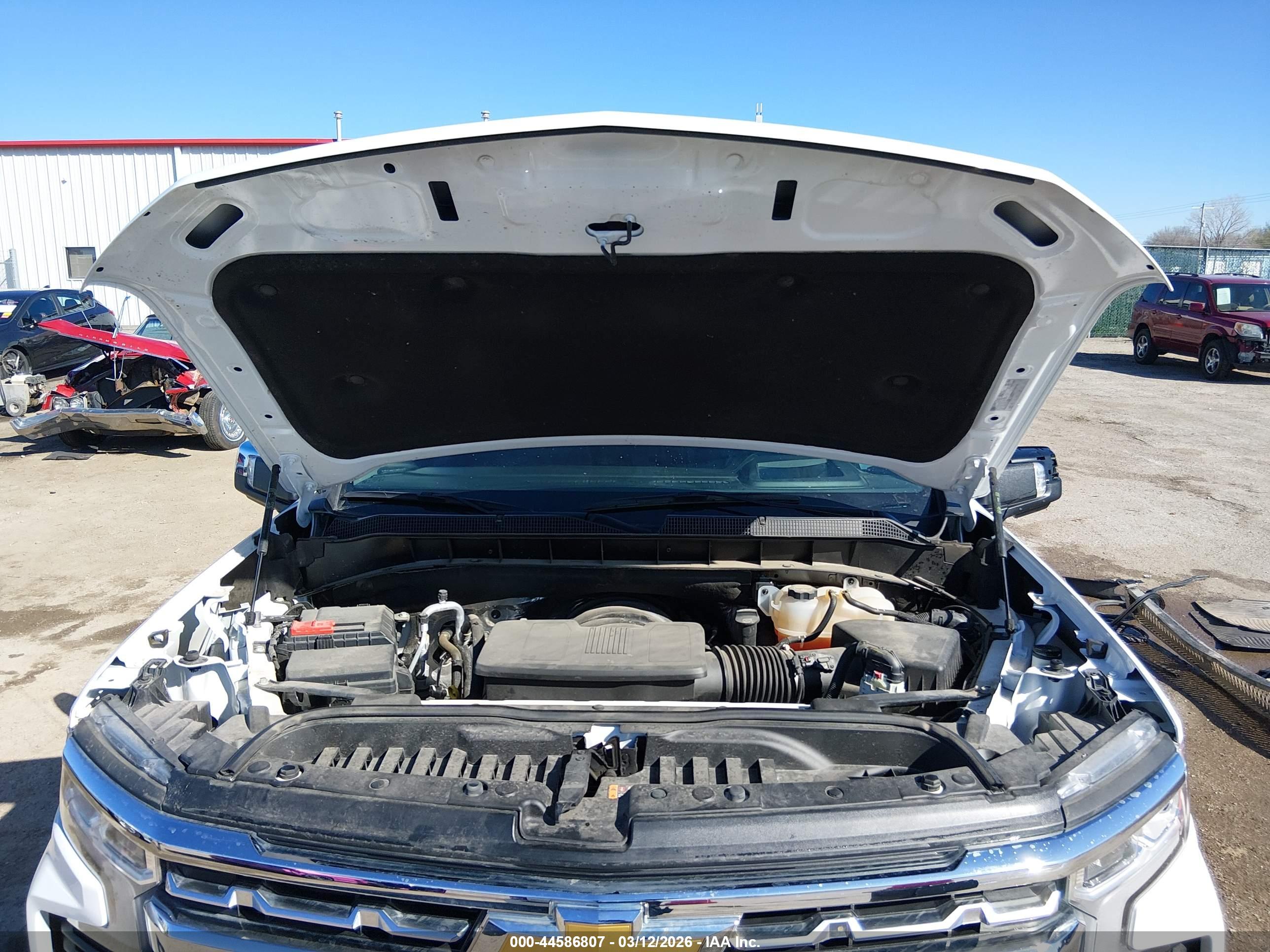 CHEVROLET SILVERADO image 10