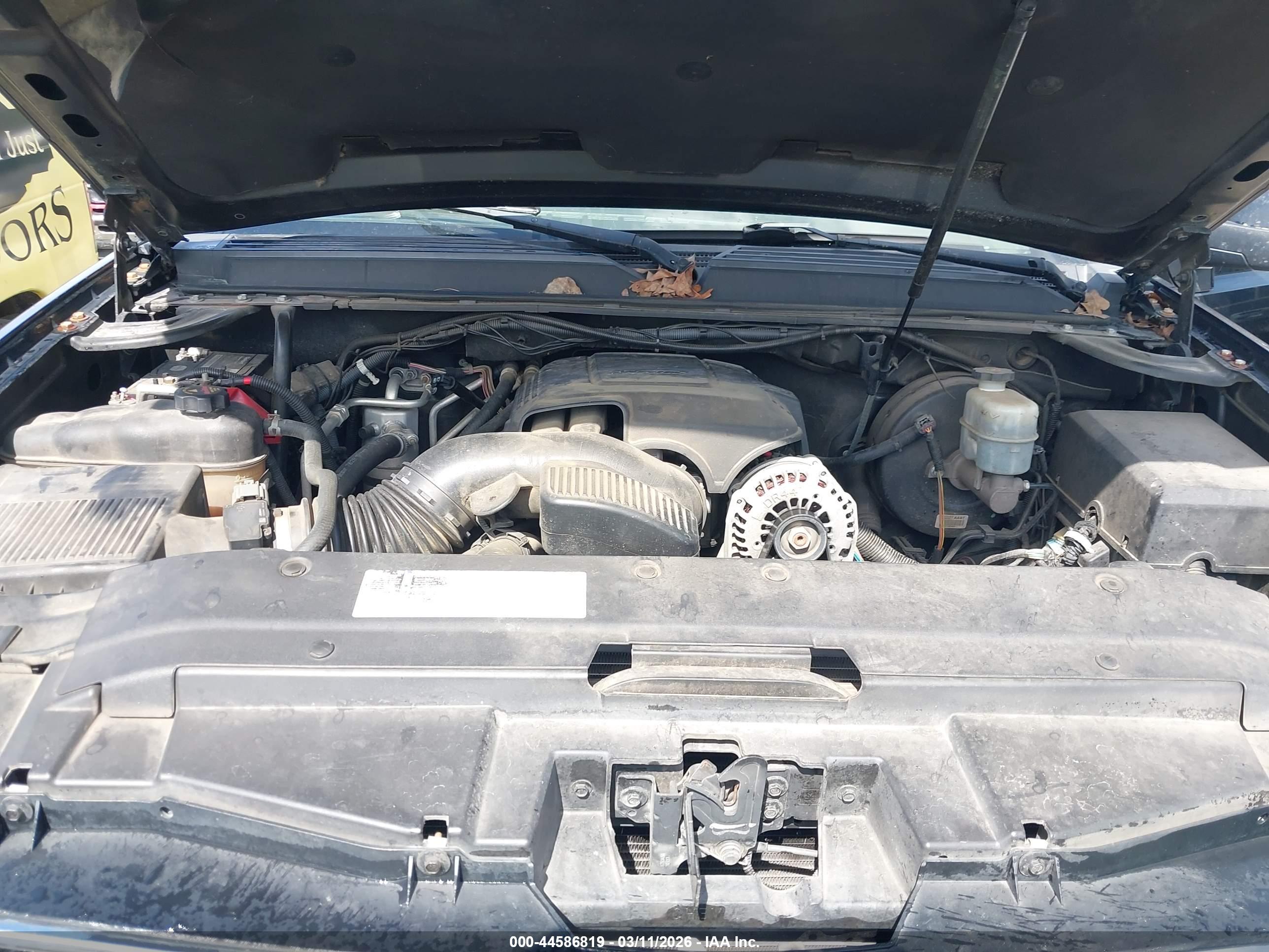 CHEVROLET TAHOE image 10