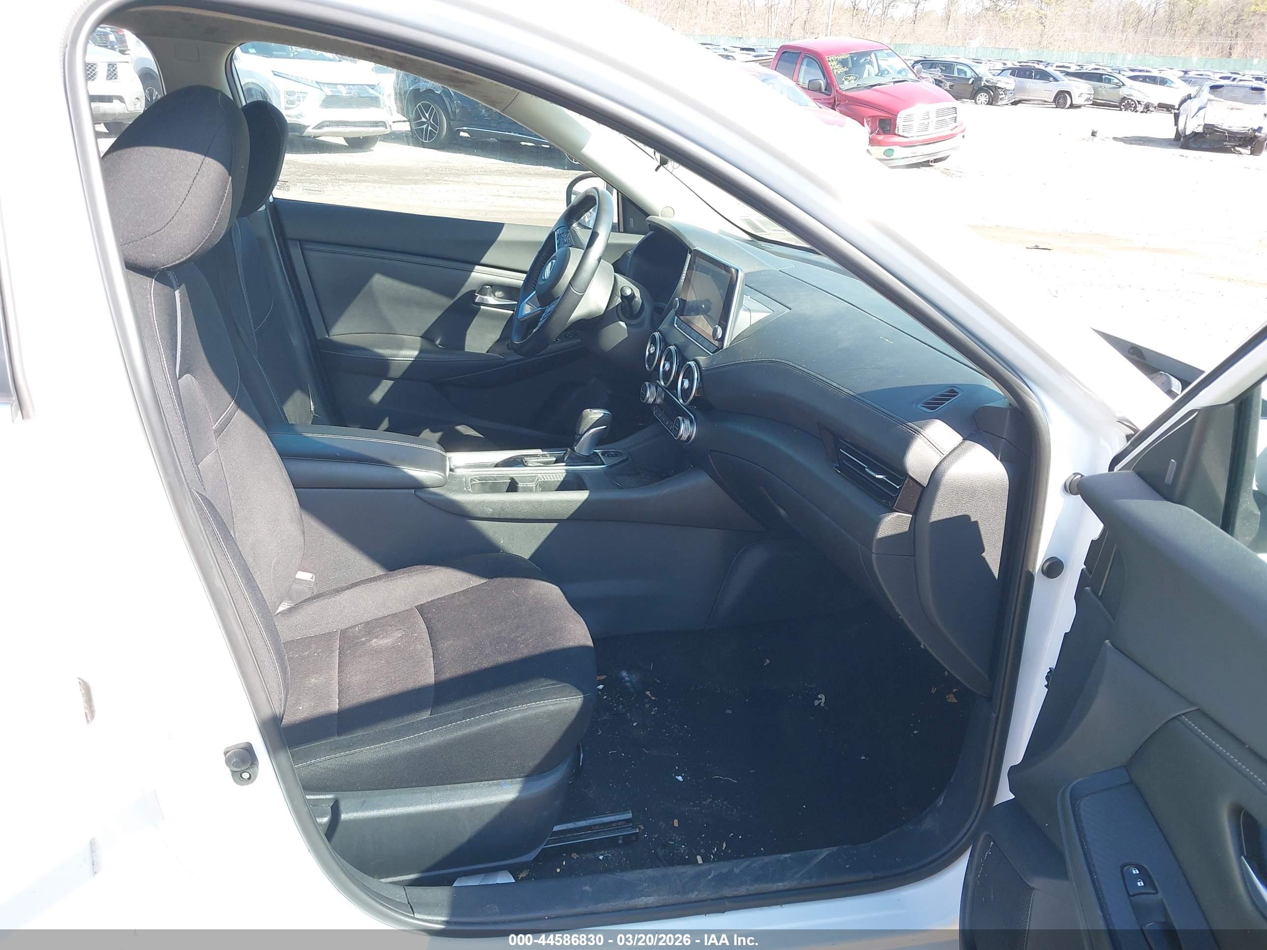 NISSAN SENTRA image 5
