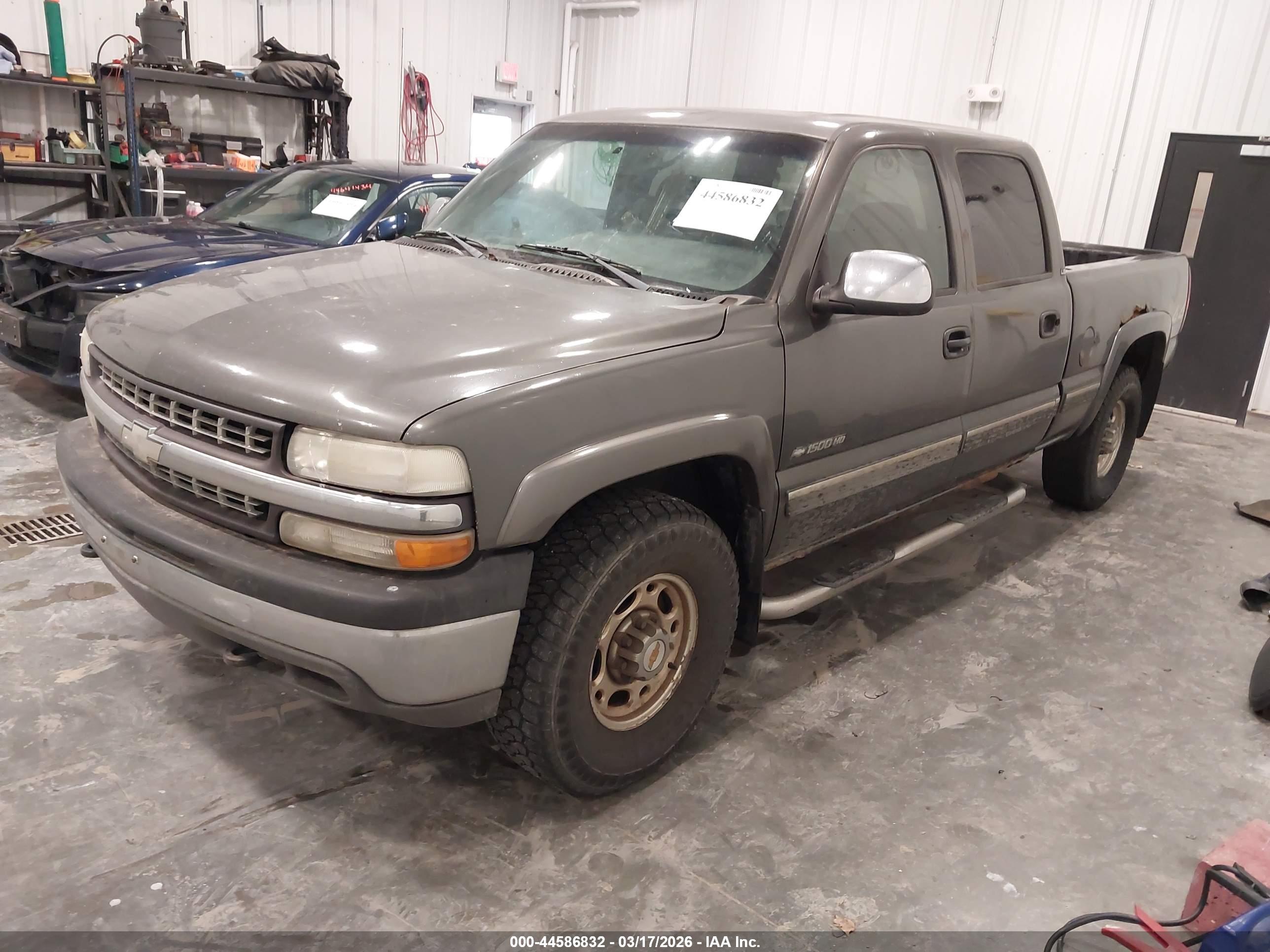 CHEVROLET SILVERADO image 2