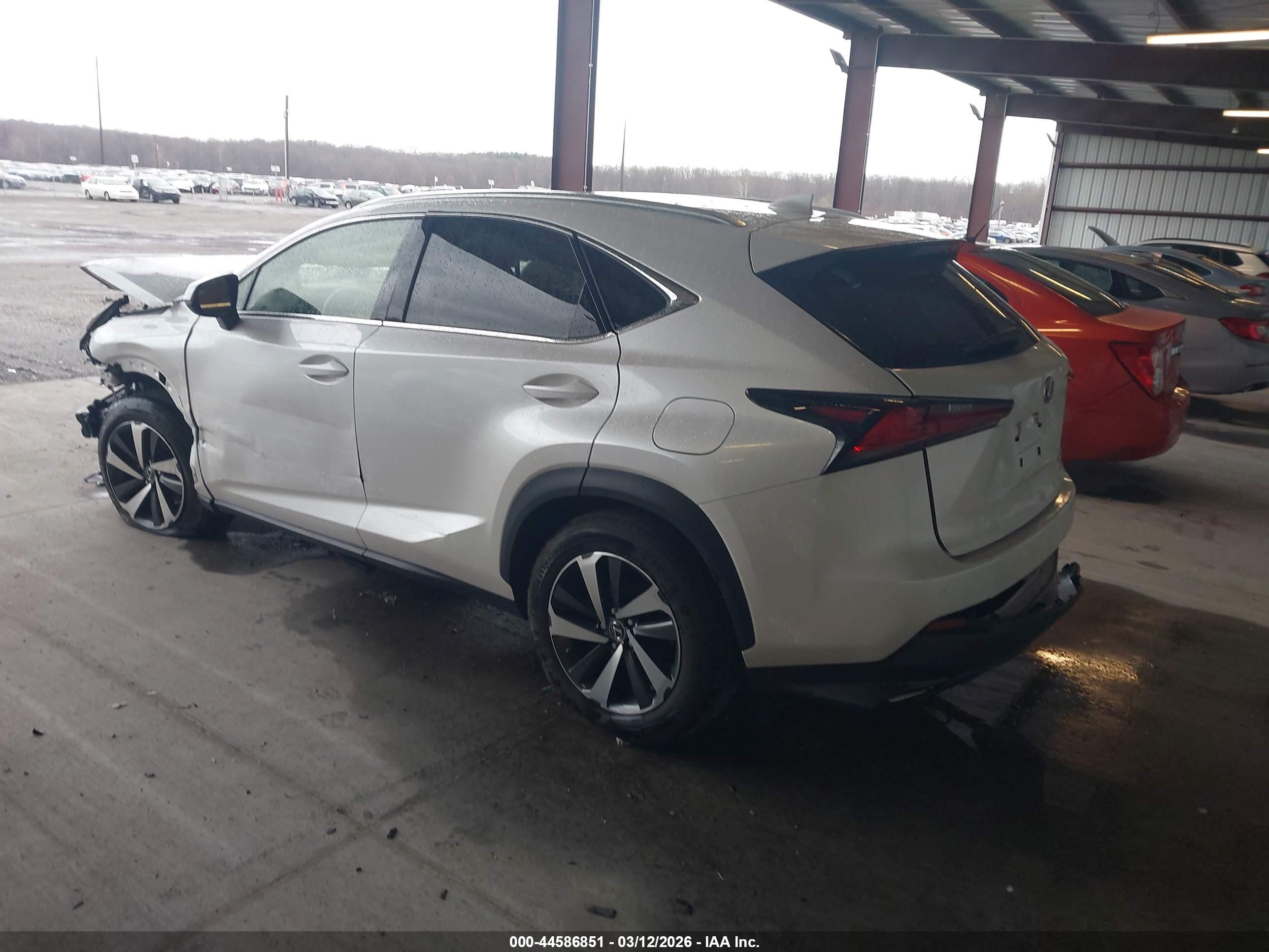 LEXUS NX image 3