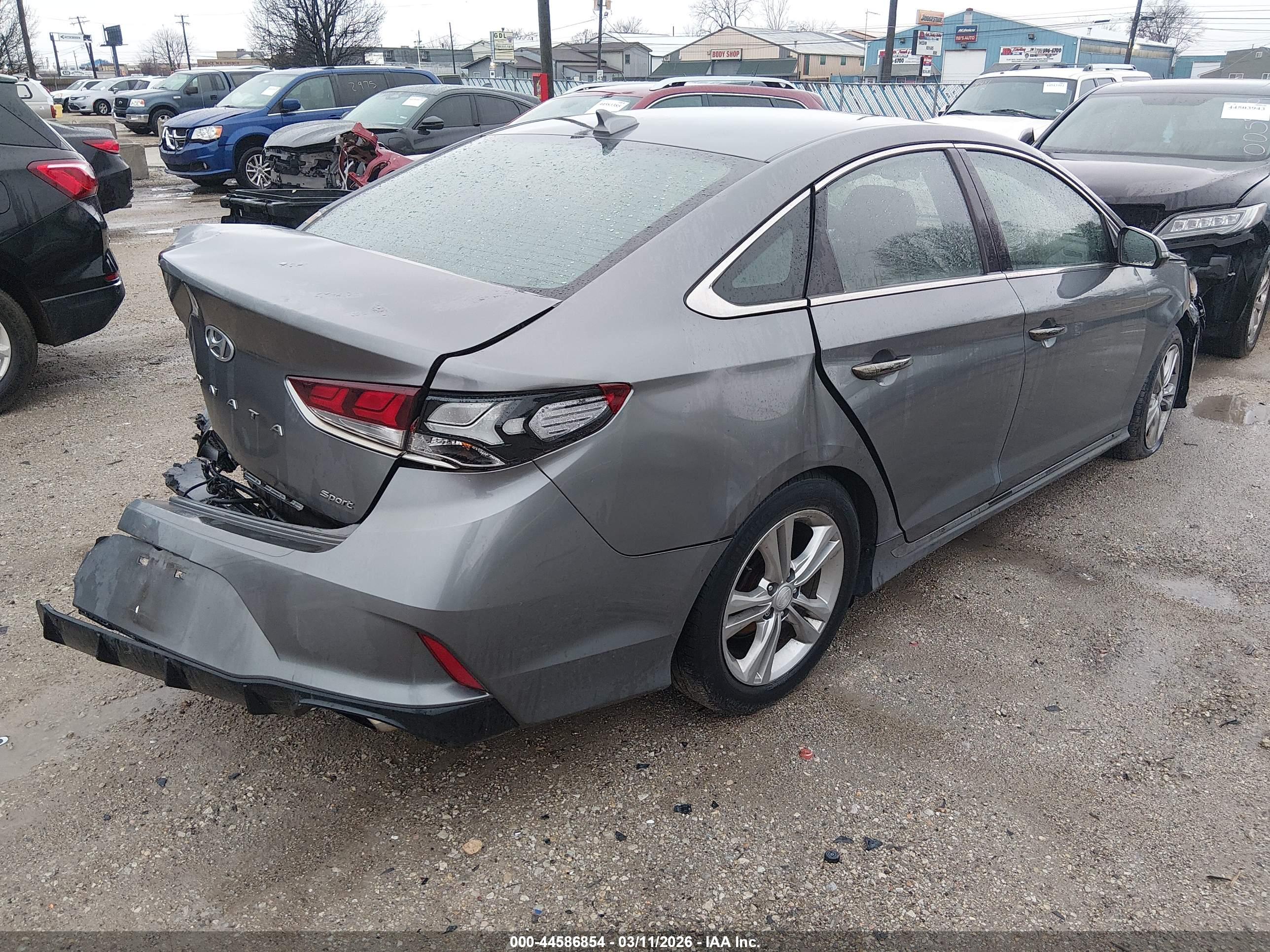 HYUNDAI SONATA image 4