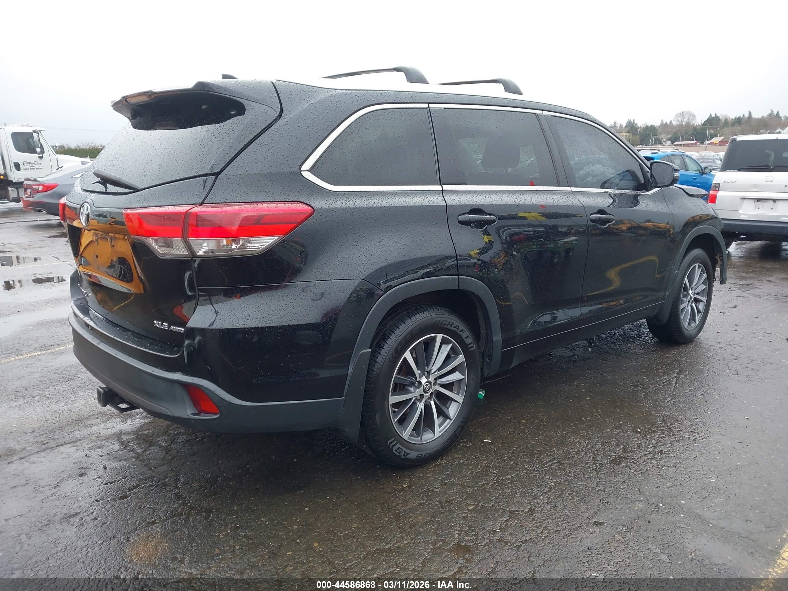 TOYOTA HIGHLANDER image 4