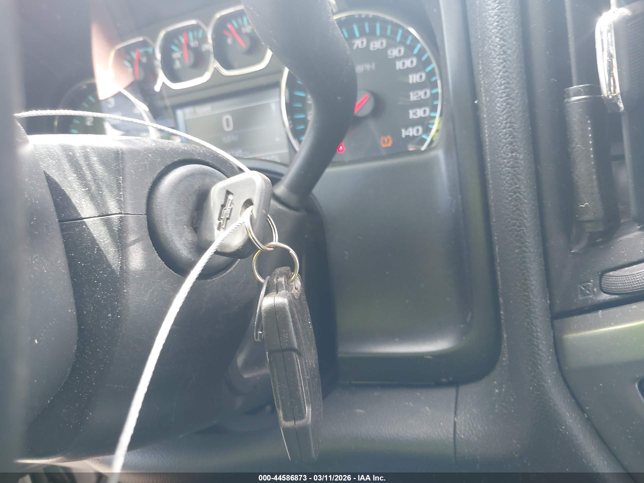 CHEVROLET SILVERADO image 11
