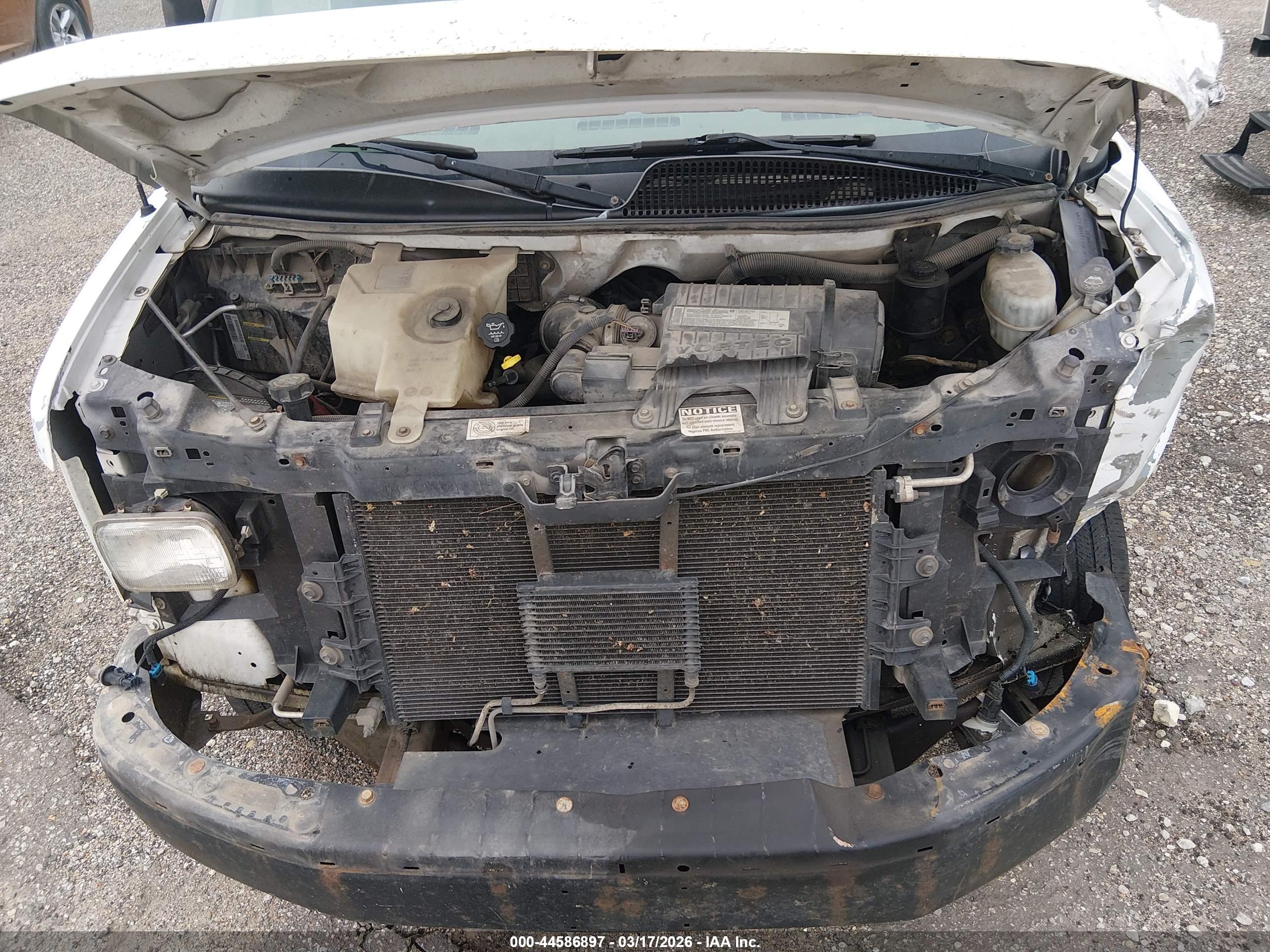 GMC SAVANA image 10