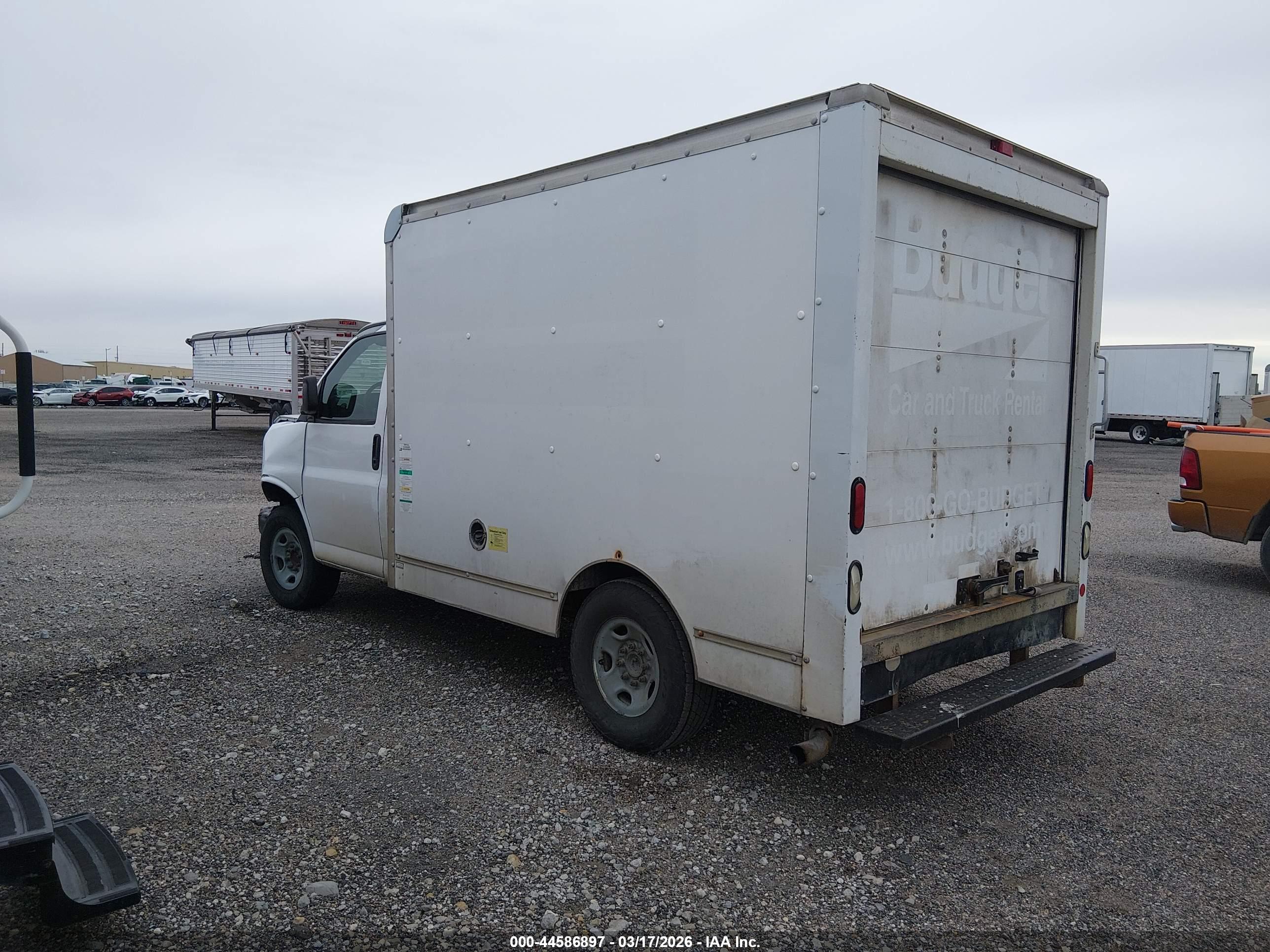 GMC SAVANA image 3