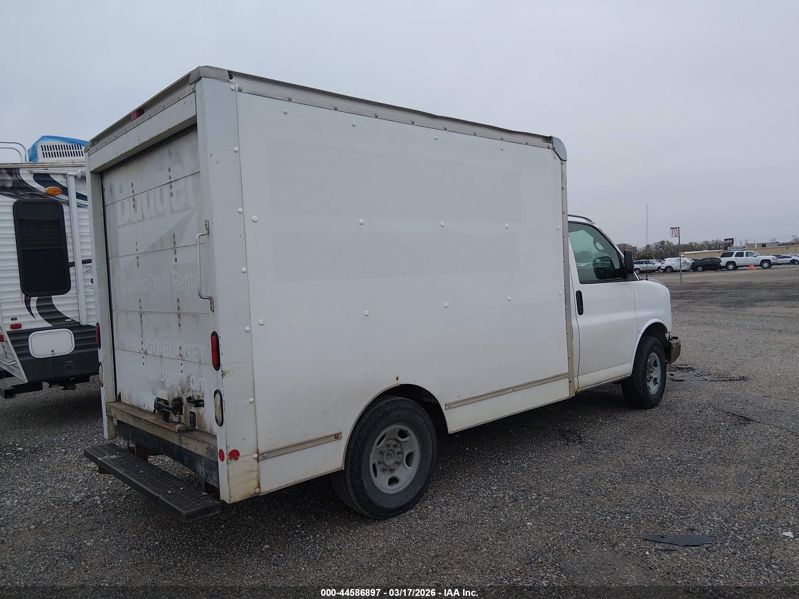 GMC SAVANA image 4