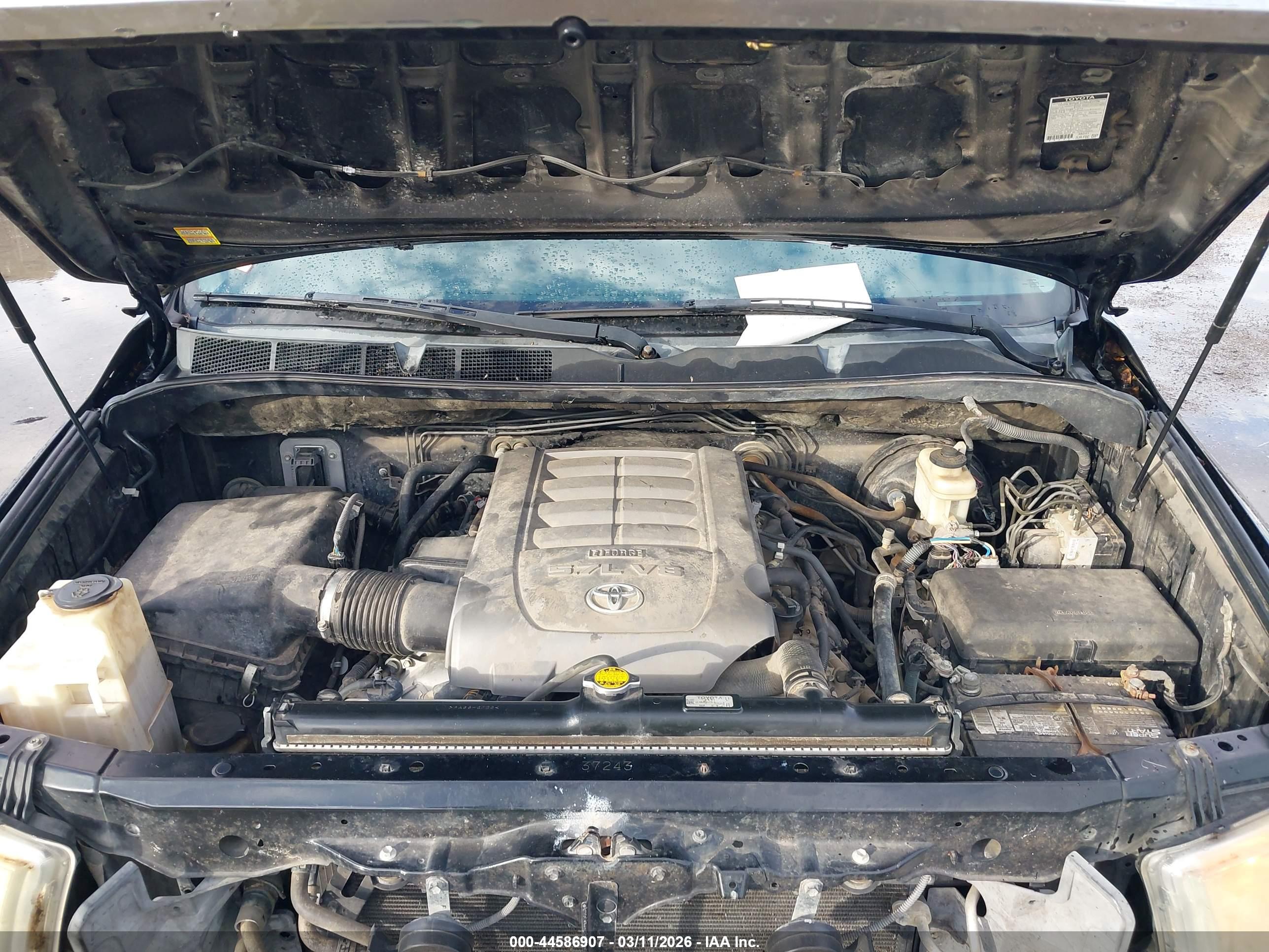 TOYOTA TUNDRA image 10