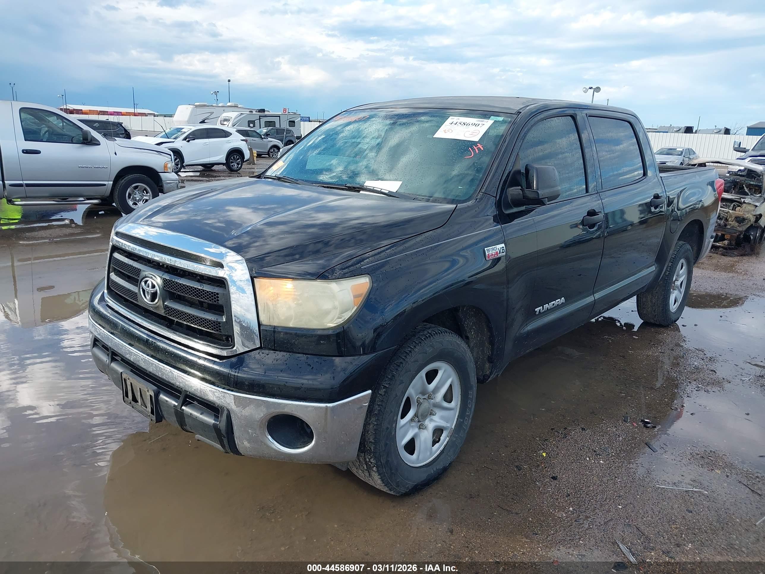 TOYOTA TUNDRA image 2