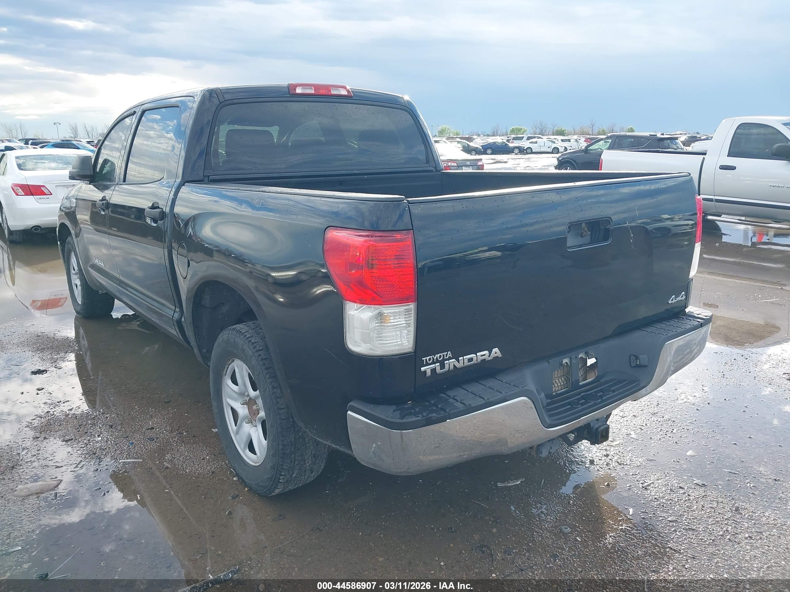 TOYOTA TUNDRA image 3
