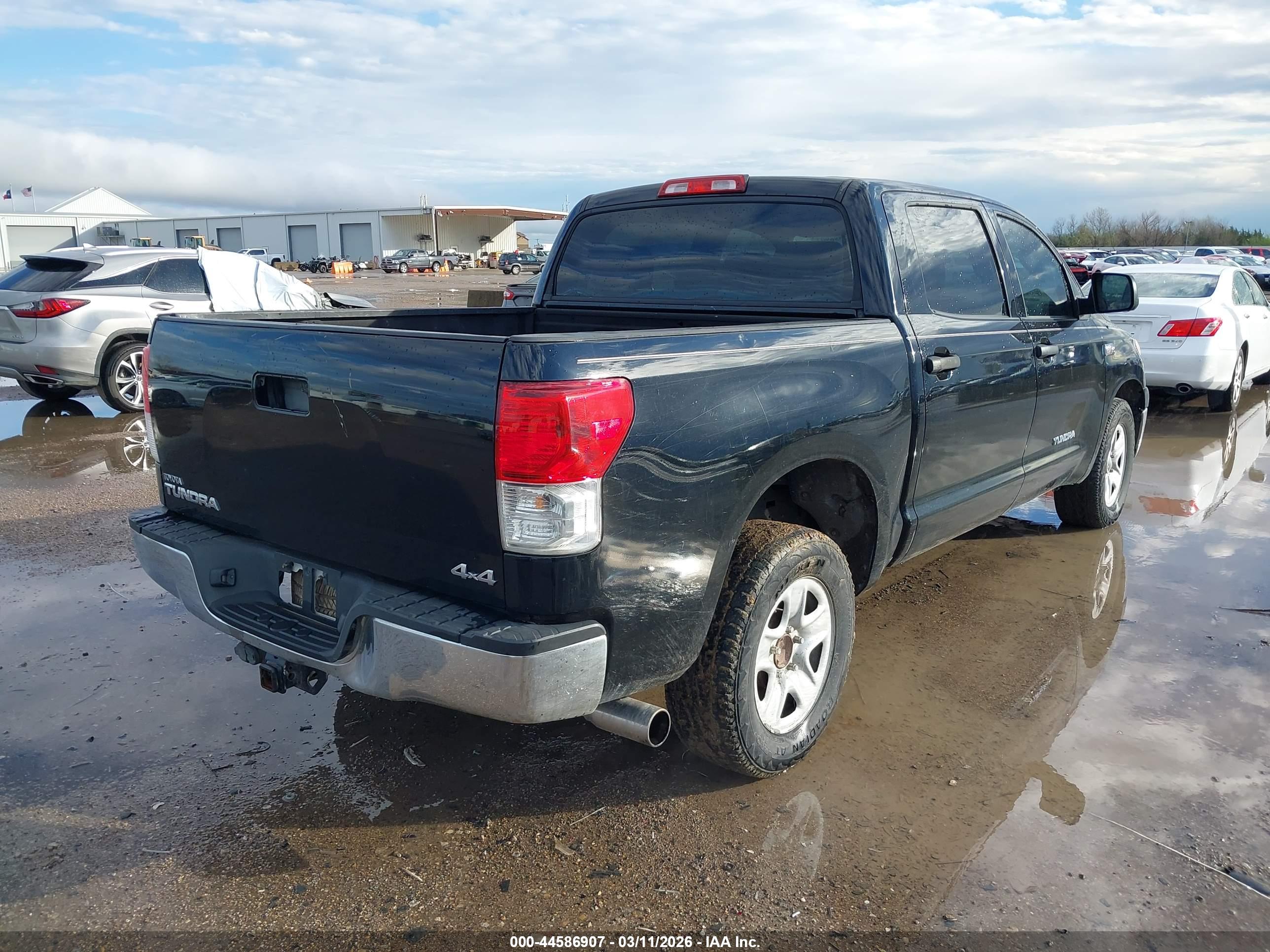 TOYOTA TUNDRA image 4