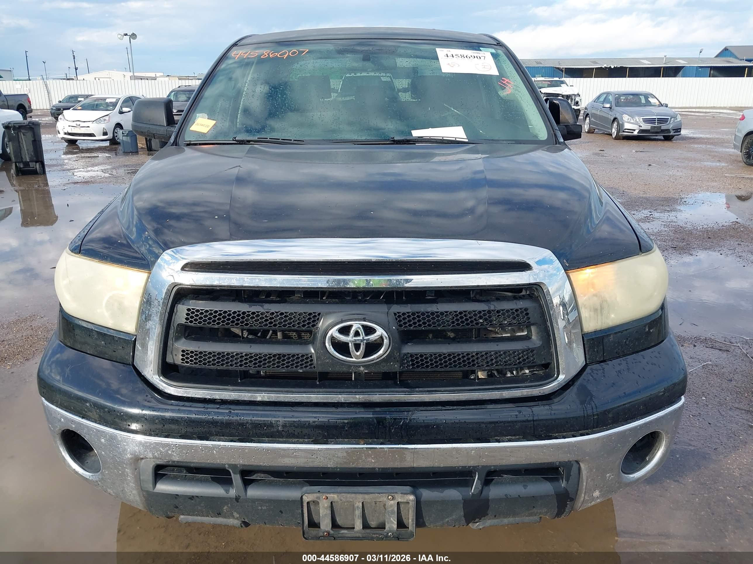 TOYOTA TUNDRA image 6