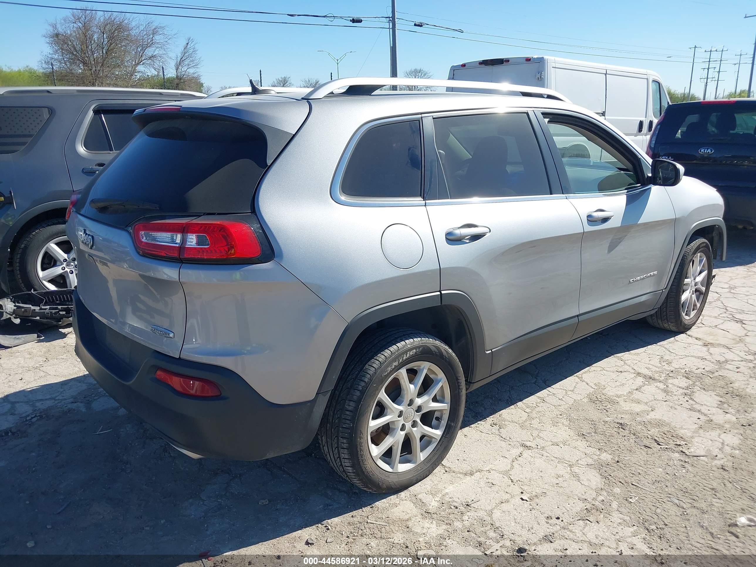 JEEP CHEROKEE image 4