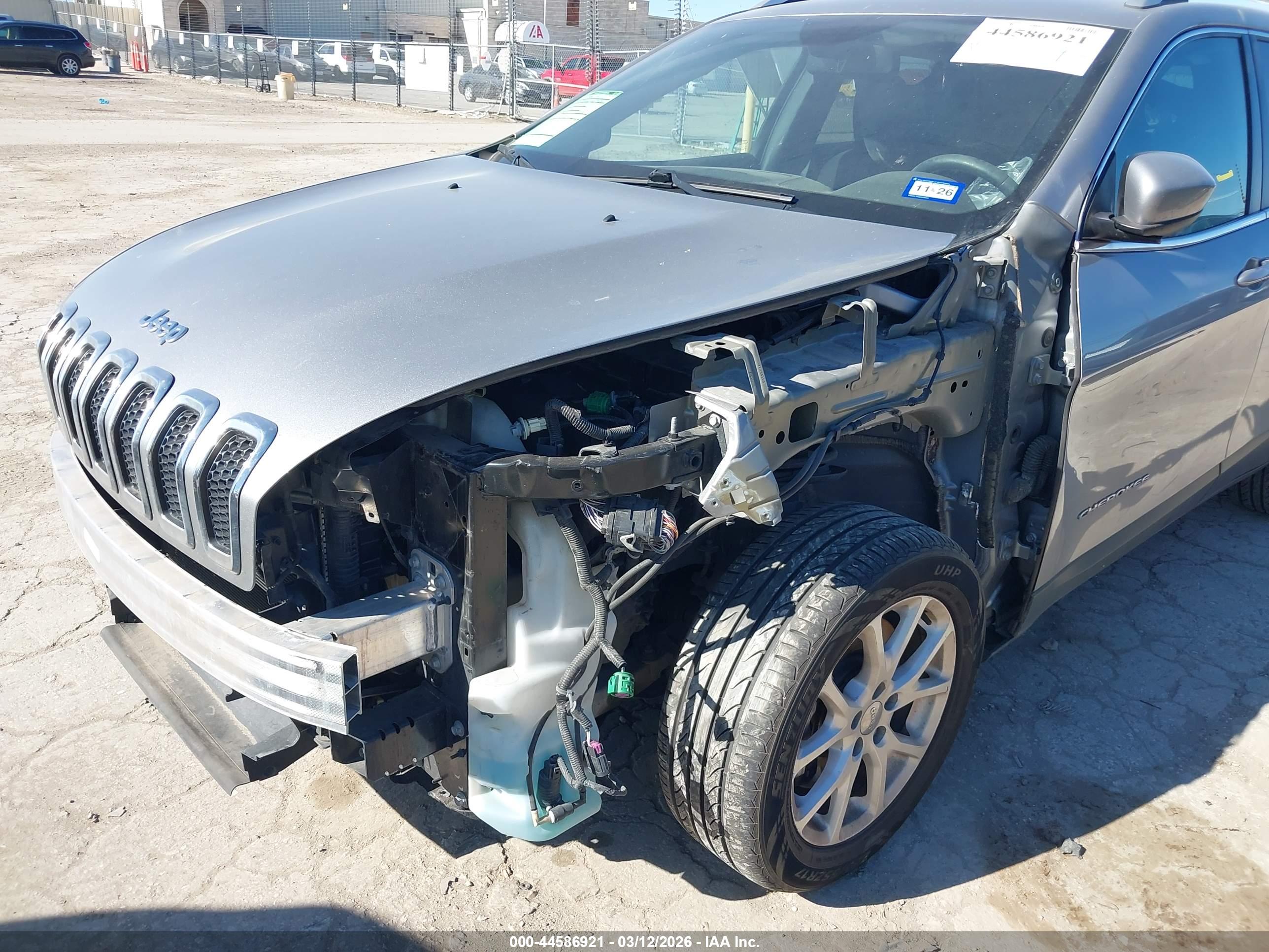 JEEP CHEROKEE image 6
