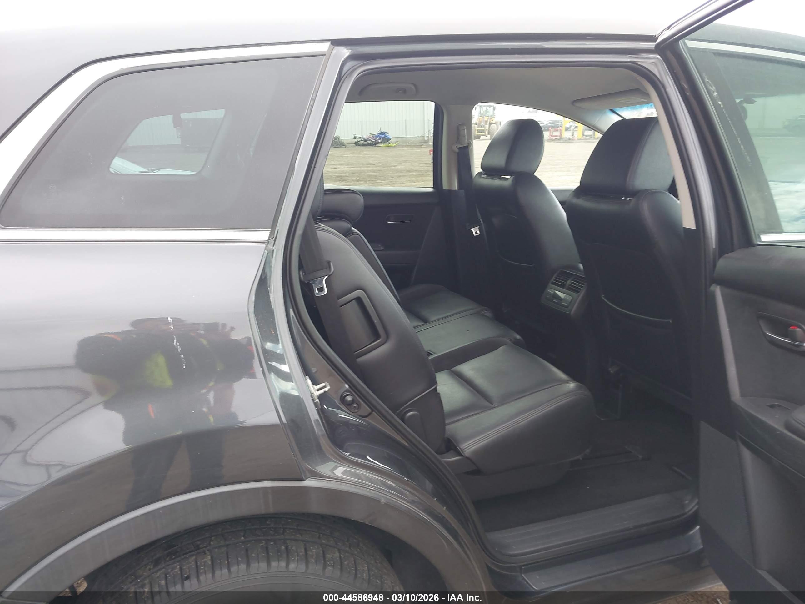 MAZDA CX-9 image 8
