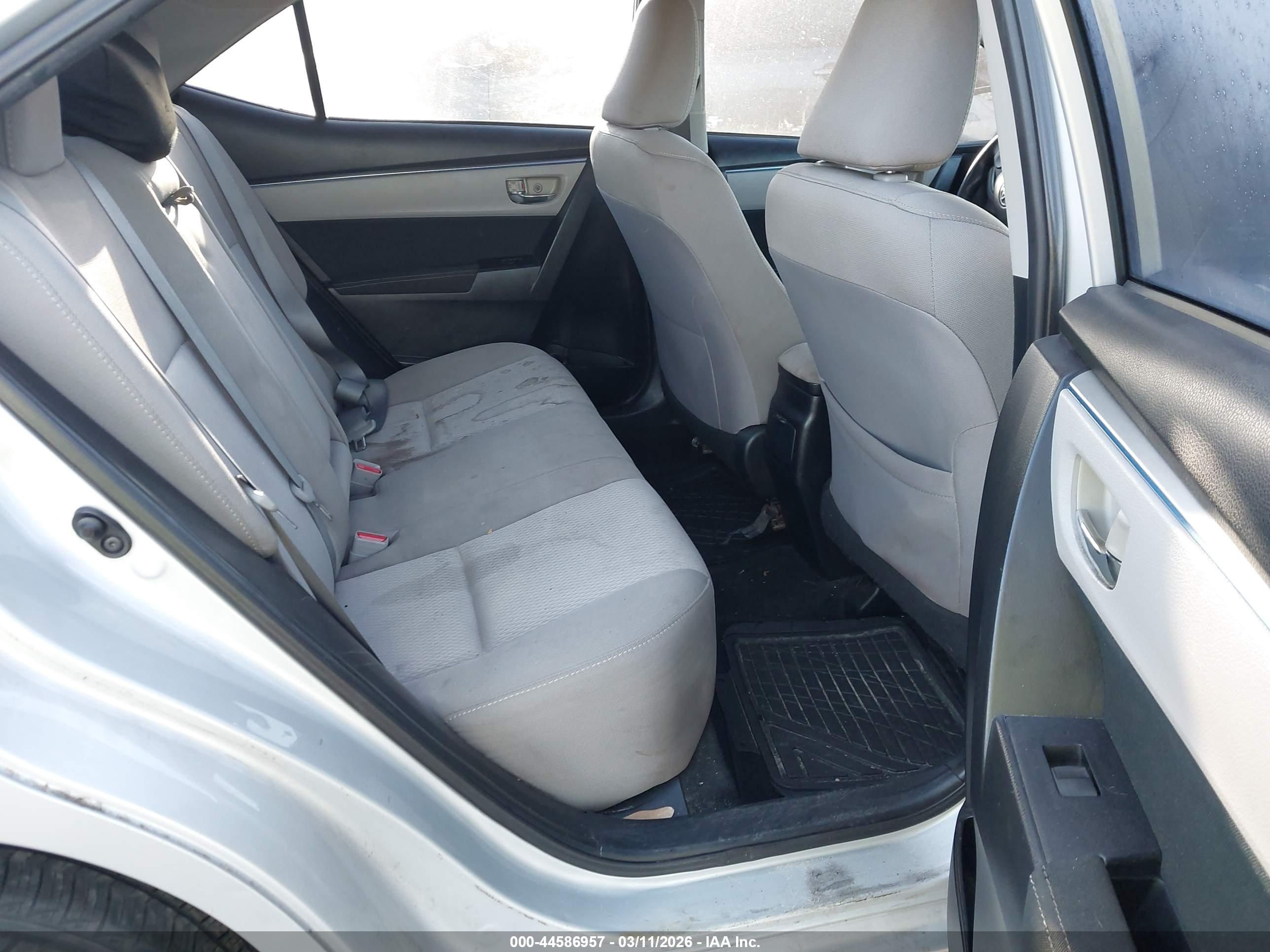 TOYOTA COROLLA image 8