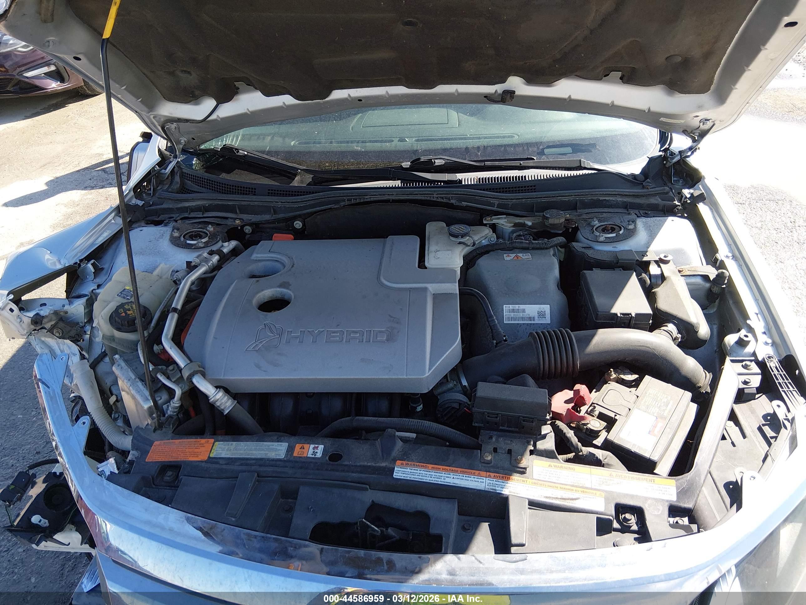 FORD FUSION image 10