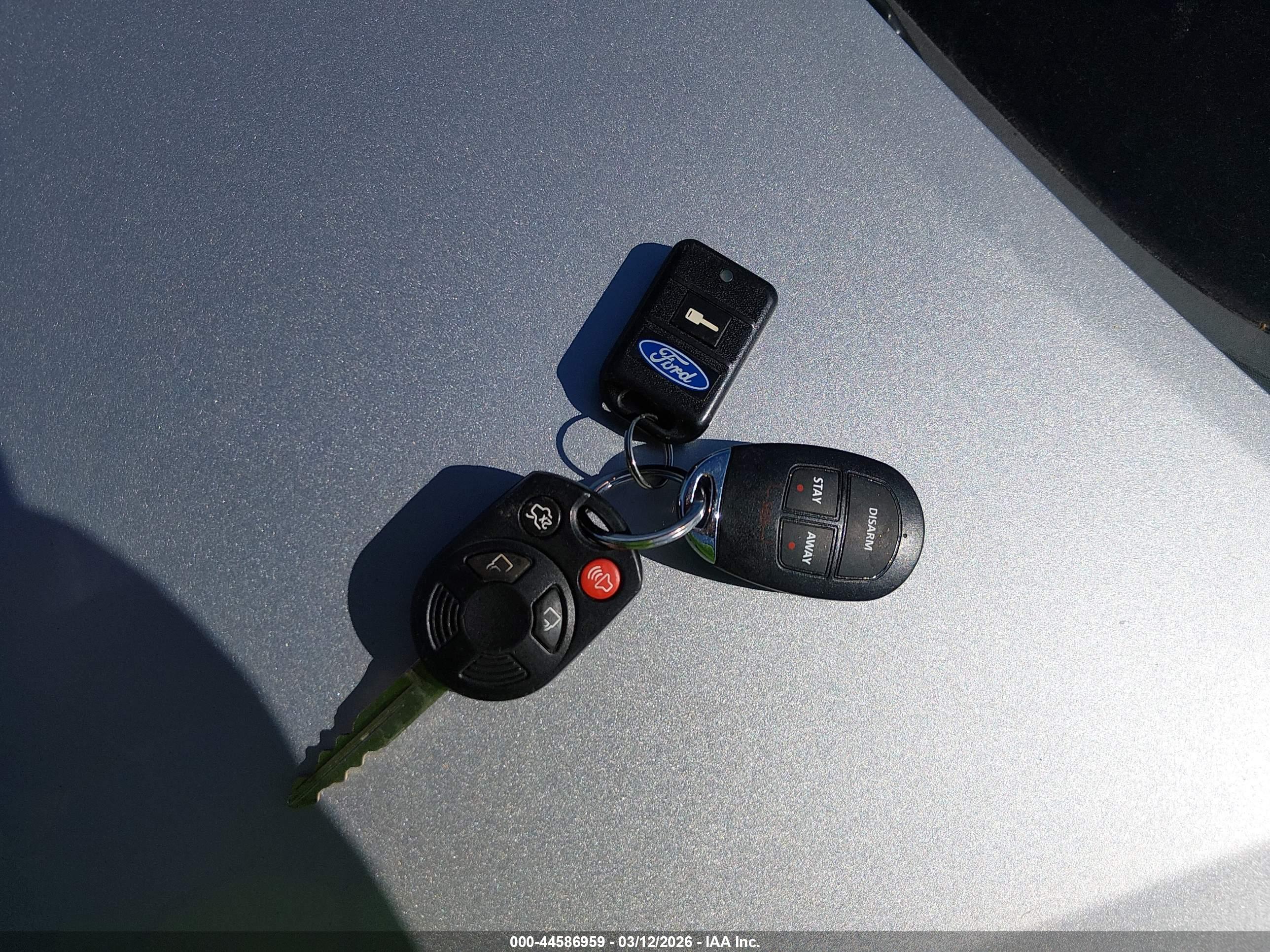 FORD FUSION image 11