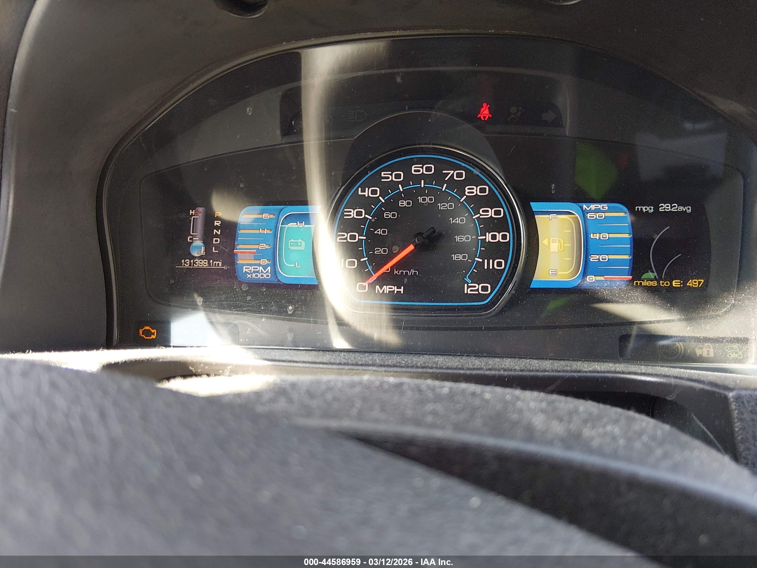 FORD FUSION image 7