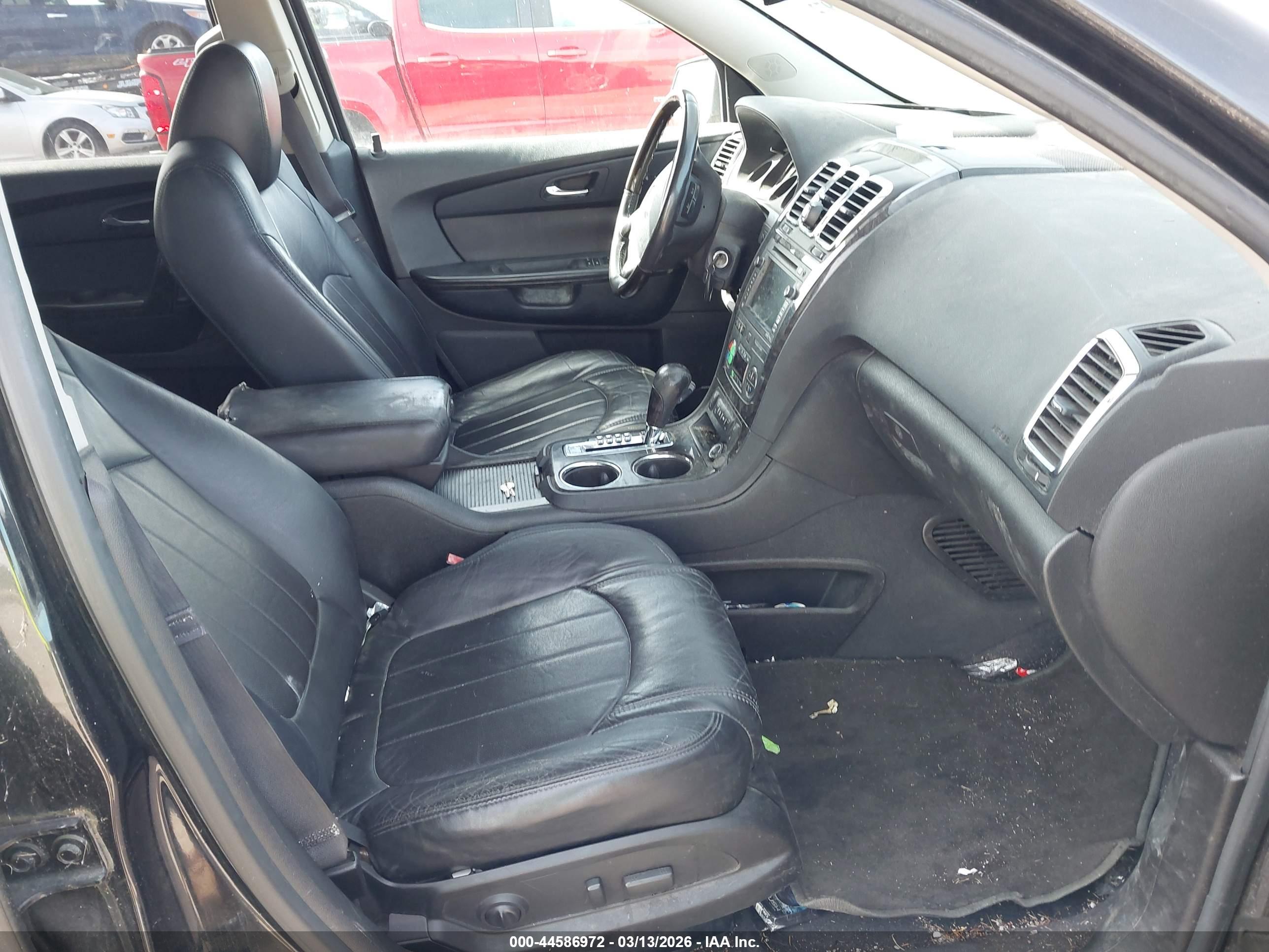 GMC ACADIA image 5
