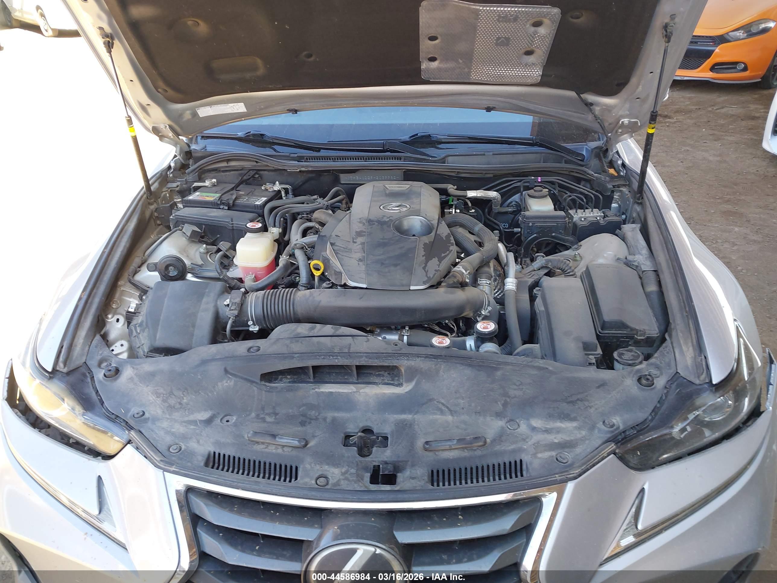 LEXUS IS image 10