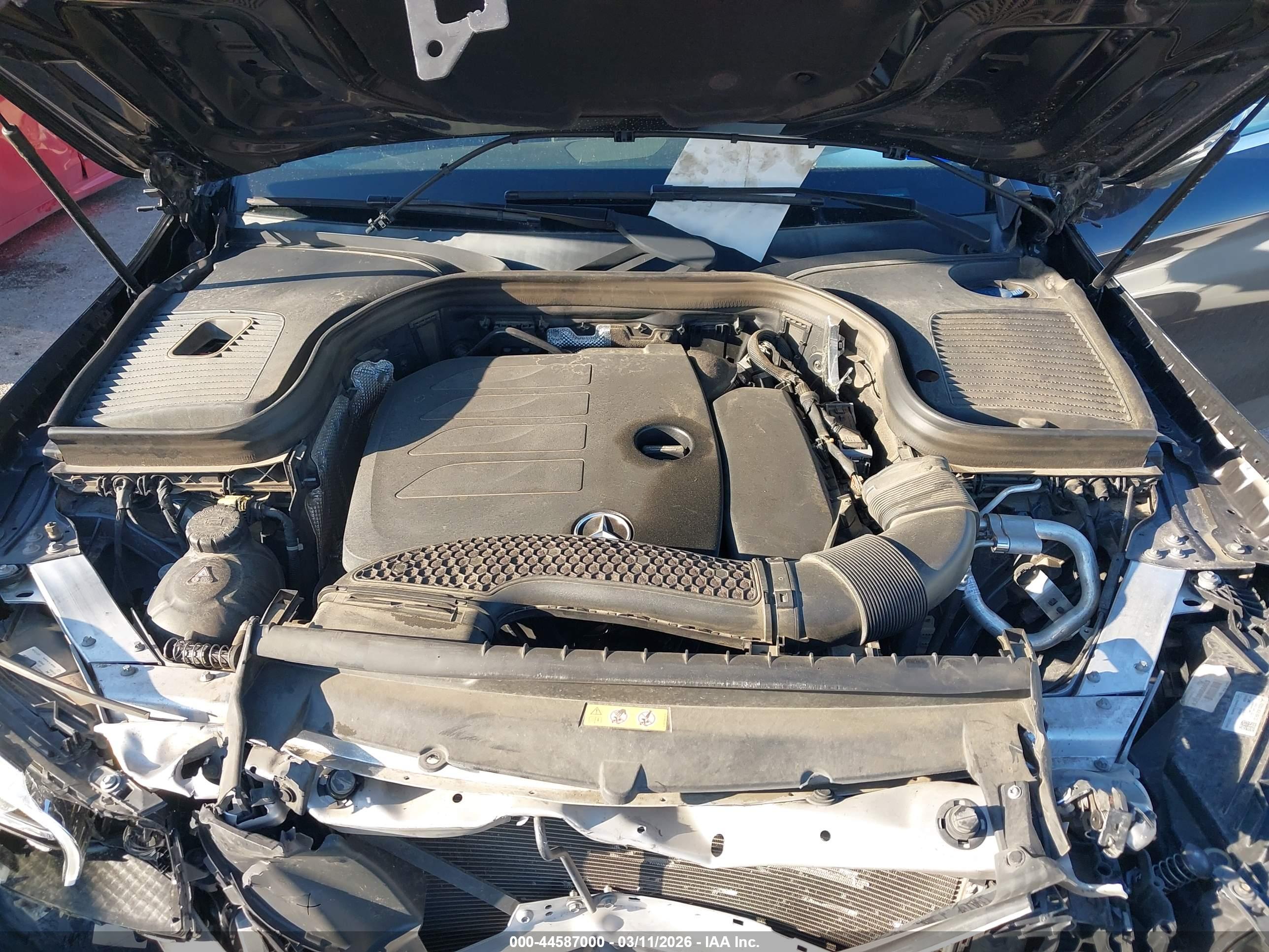 MERCEDES-BENZ GLC image 10
