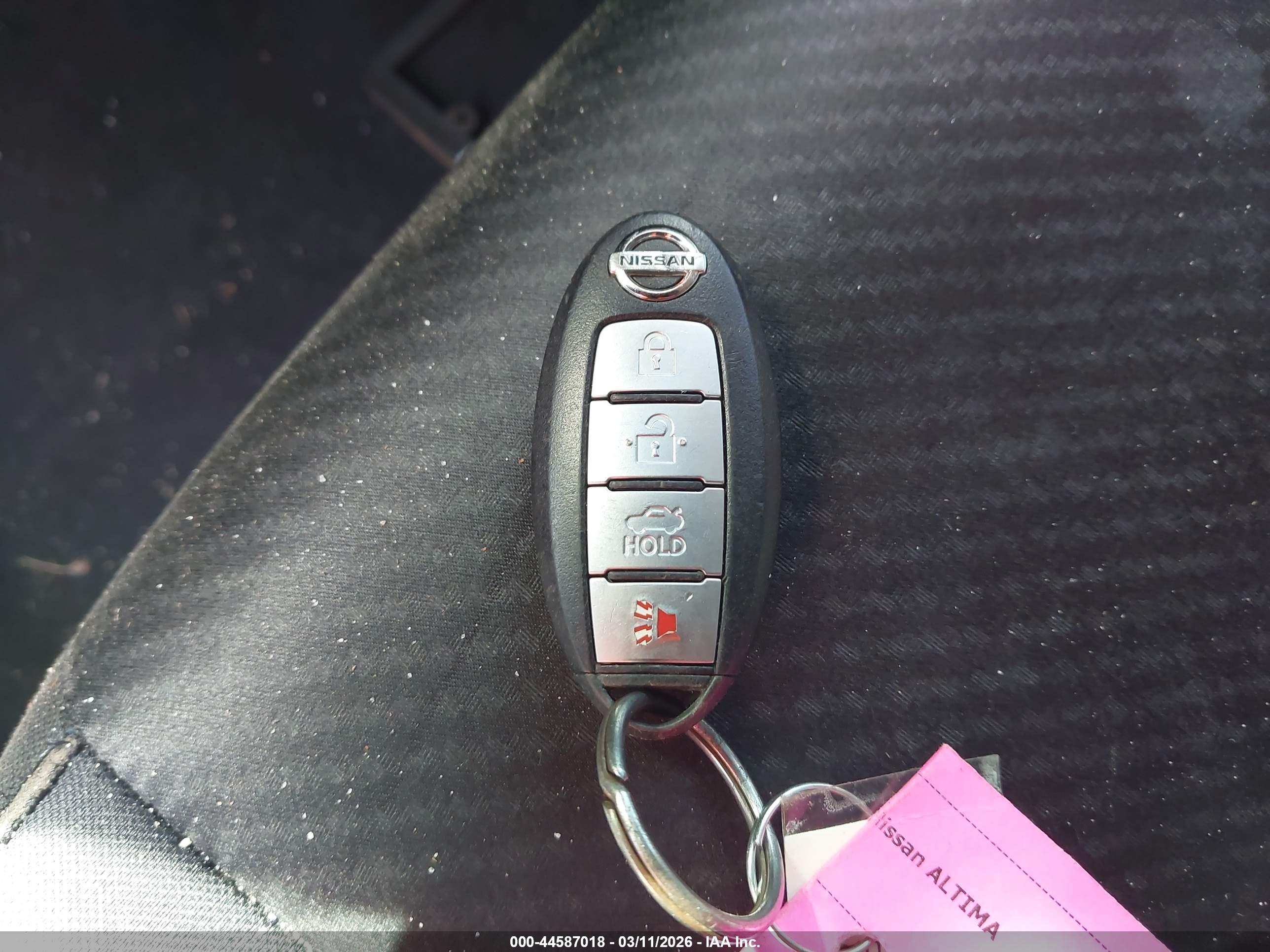NISSAN ALTIMA image 11